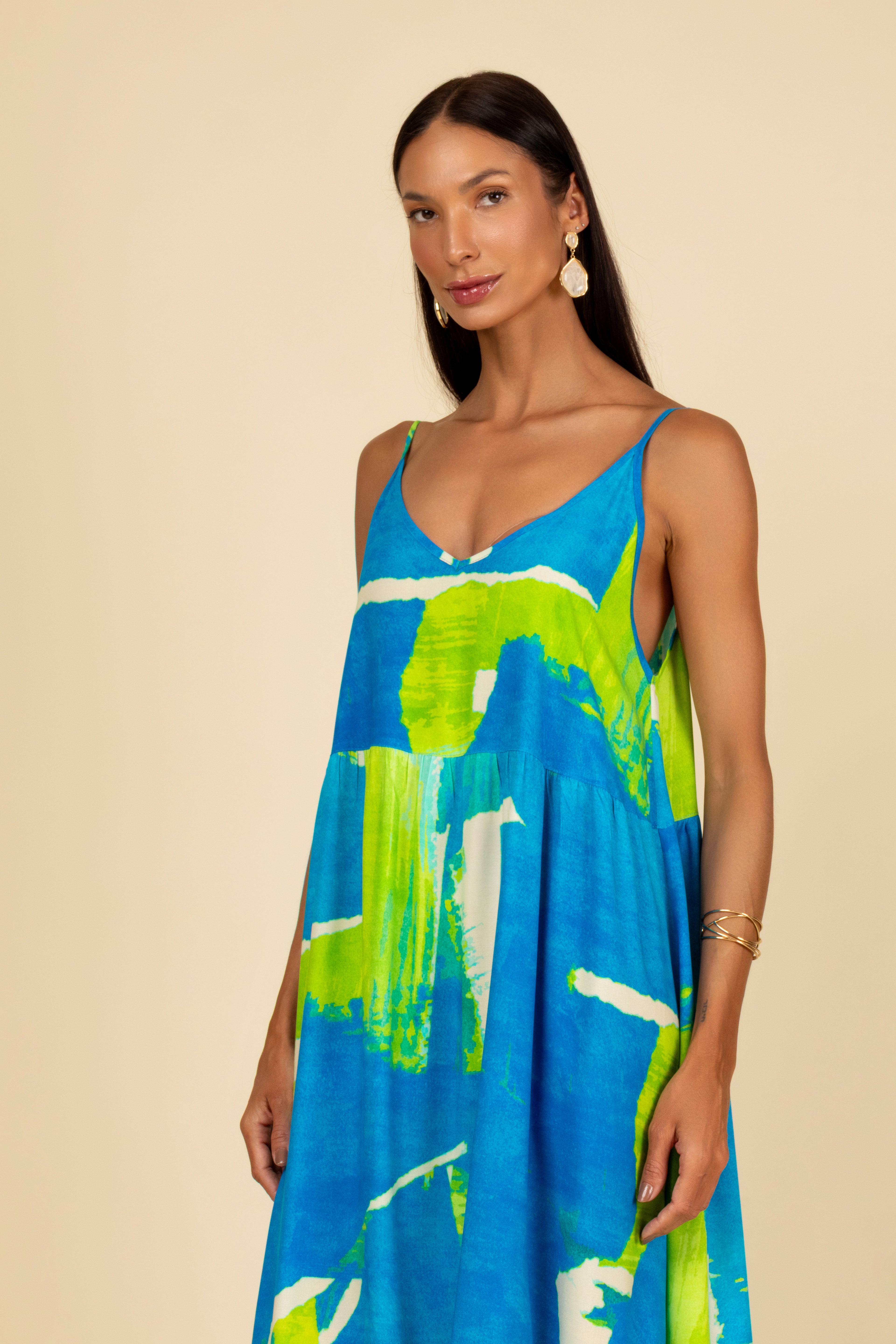 Vestido longo estampado tons vibrantes