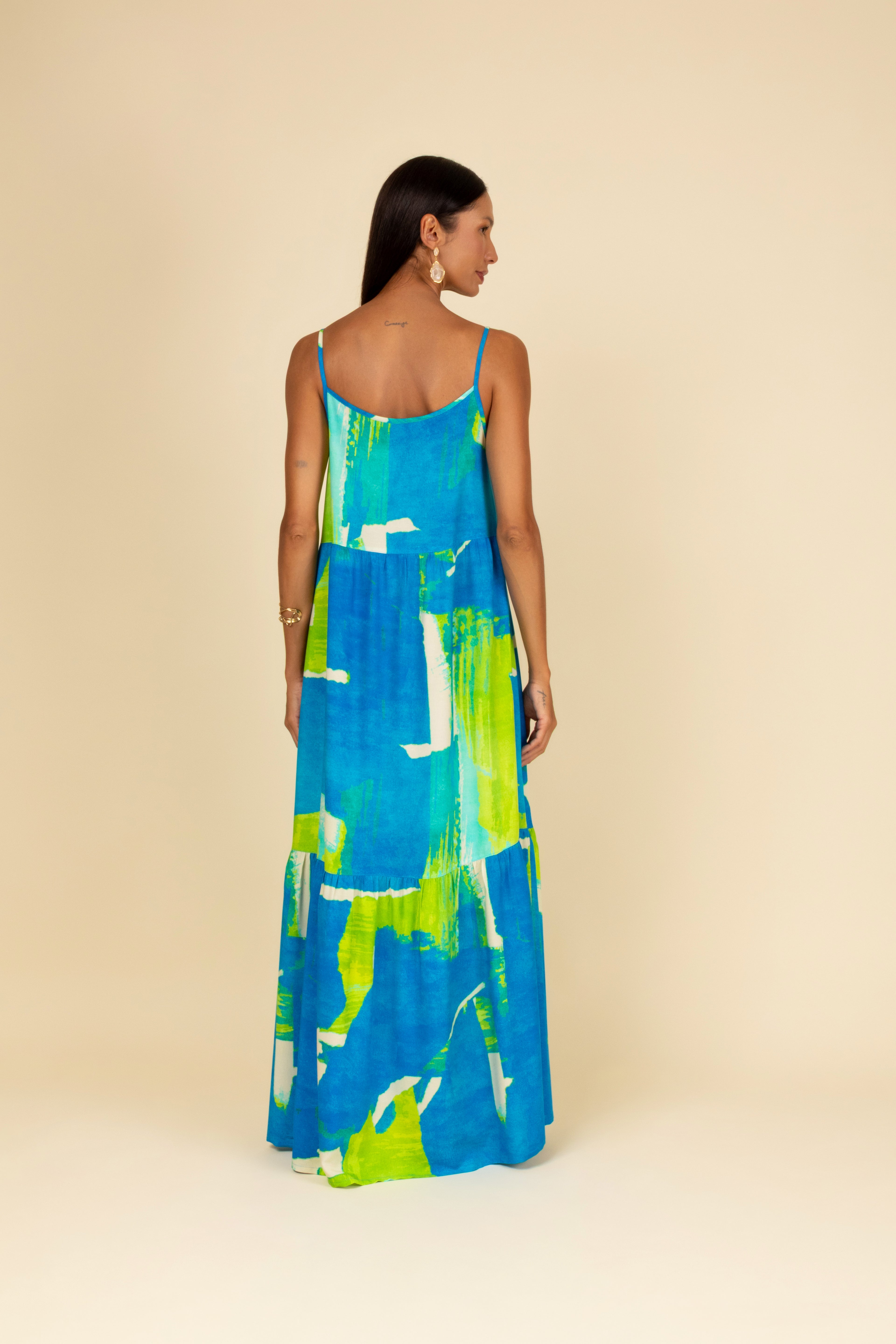 Vestido longo estampado tons vibrantes