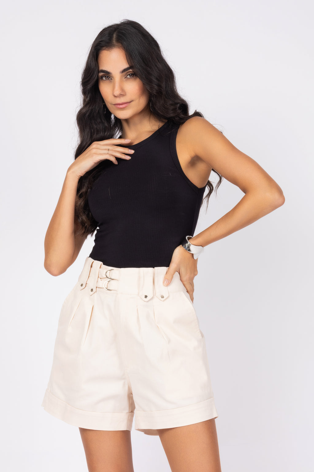 Short de alfaiataria com detalhes