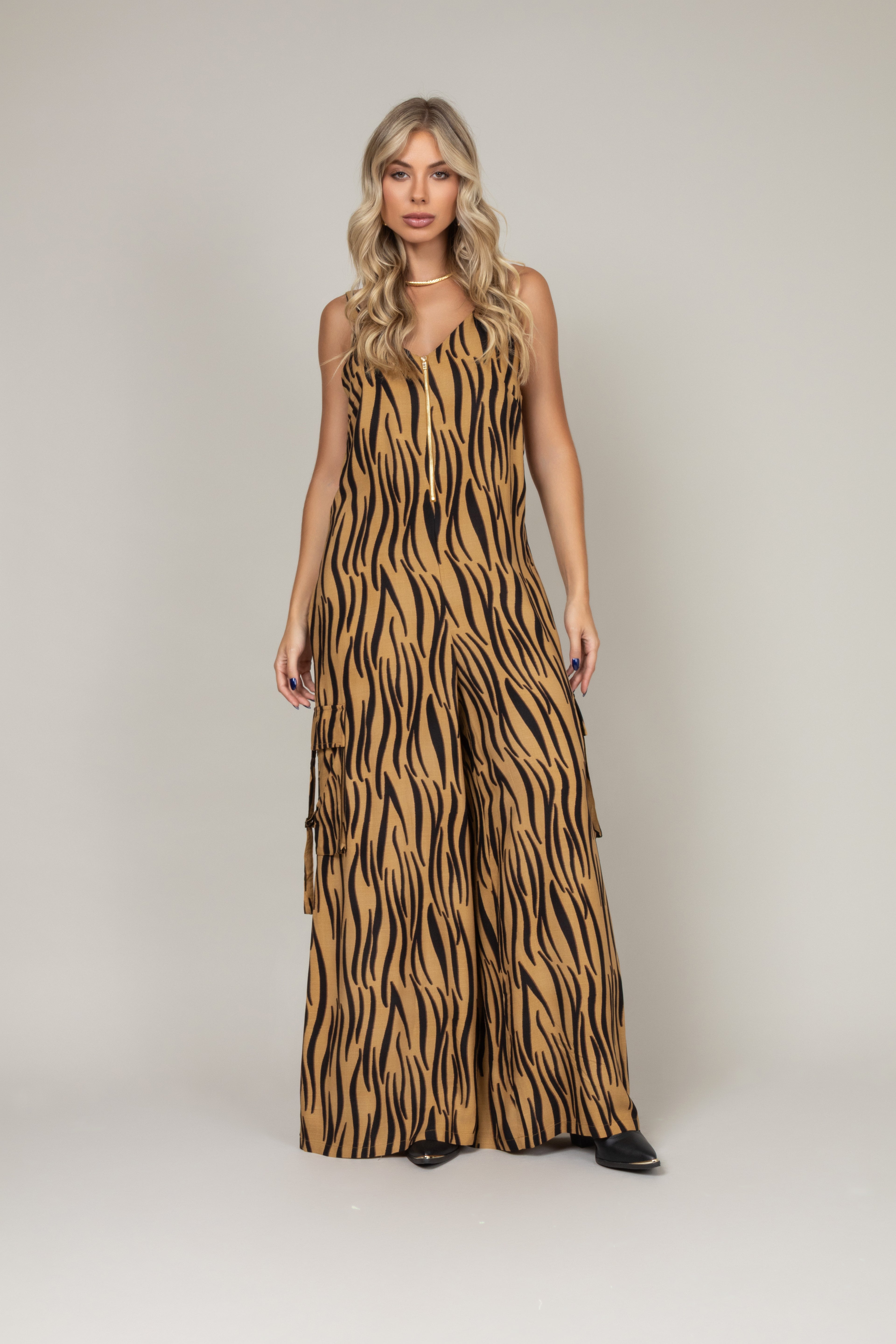Macacão longo animal print