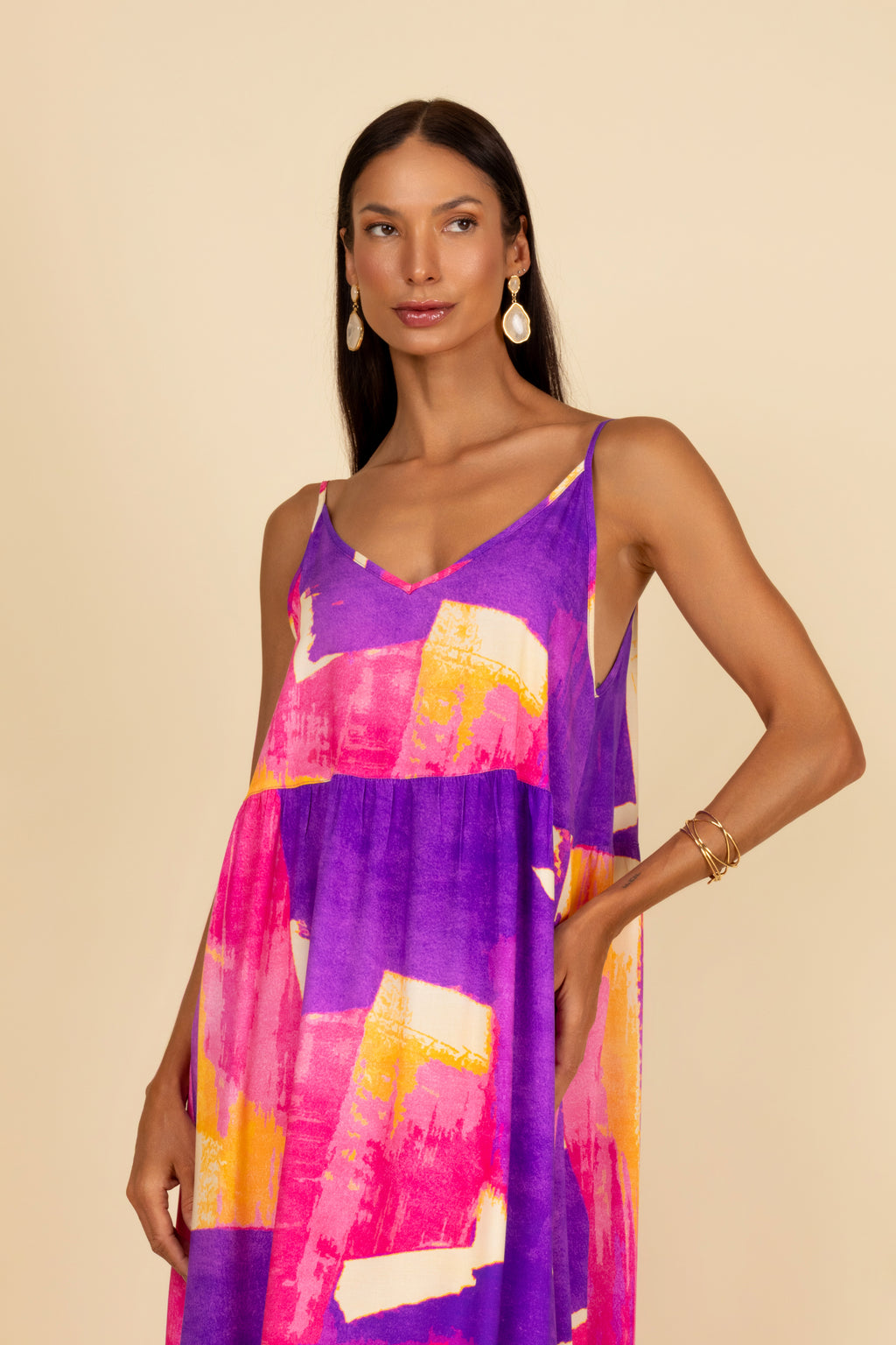 Vestido longo estampado tons vibrantes