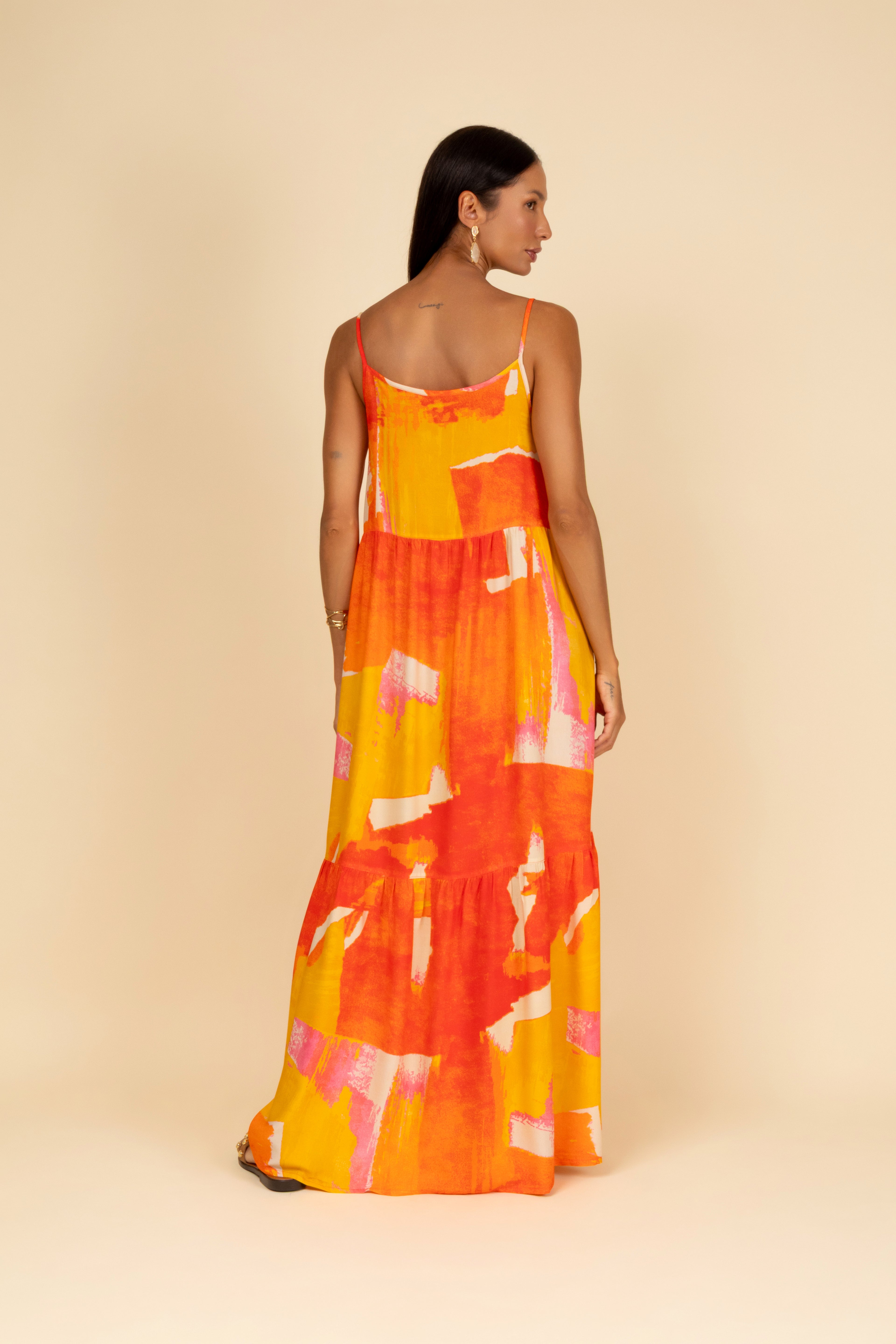 Vestido longo estampado tons vibrantes