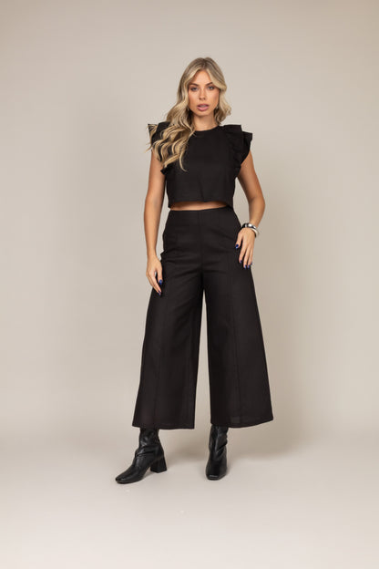 Conjunto de cropped com calça pantacourt