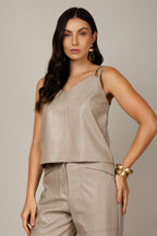 Blusa regata em couro