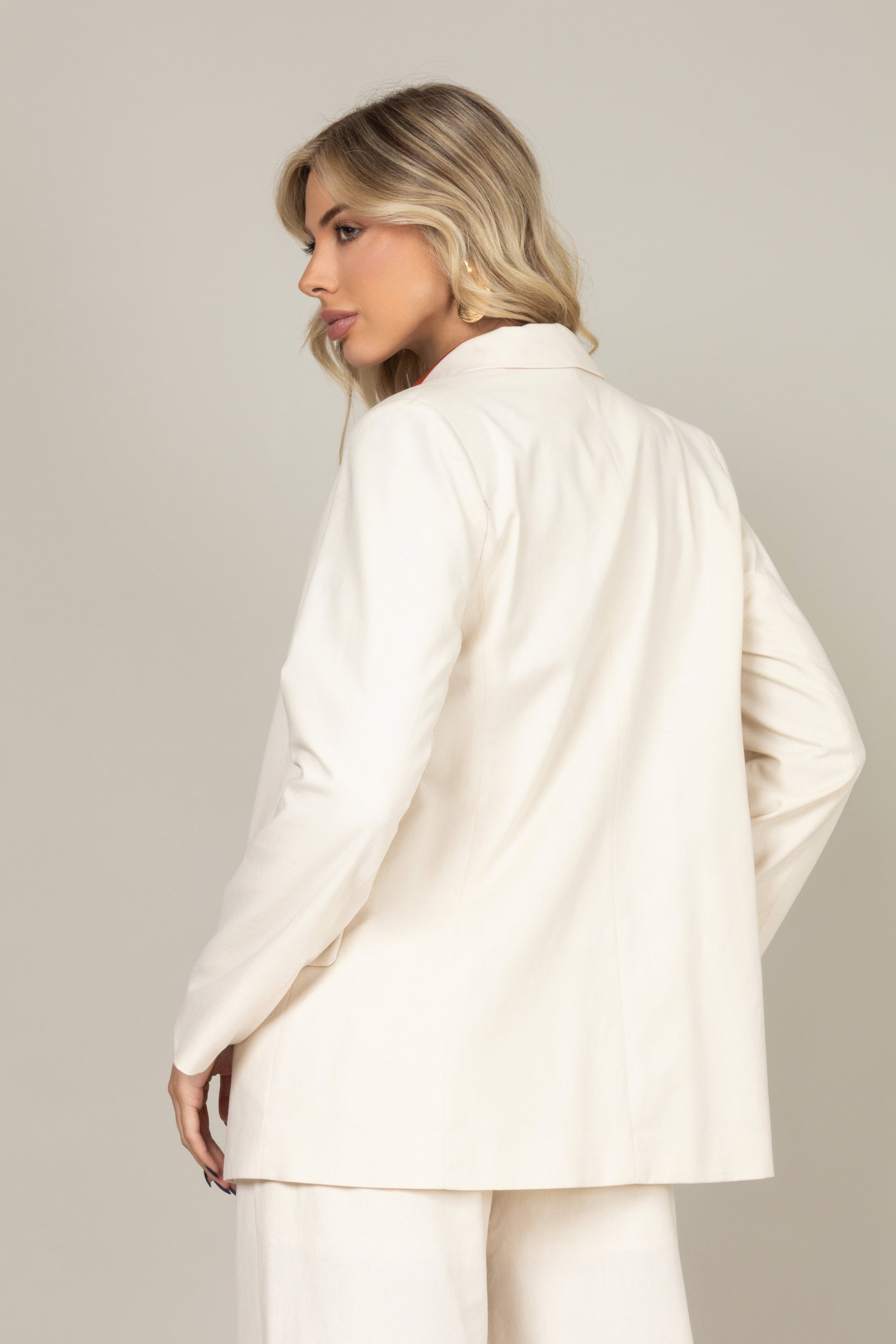 Blazer de alfaiataria em linho
