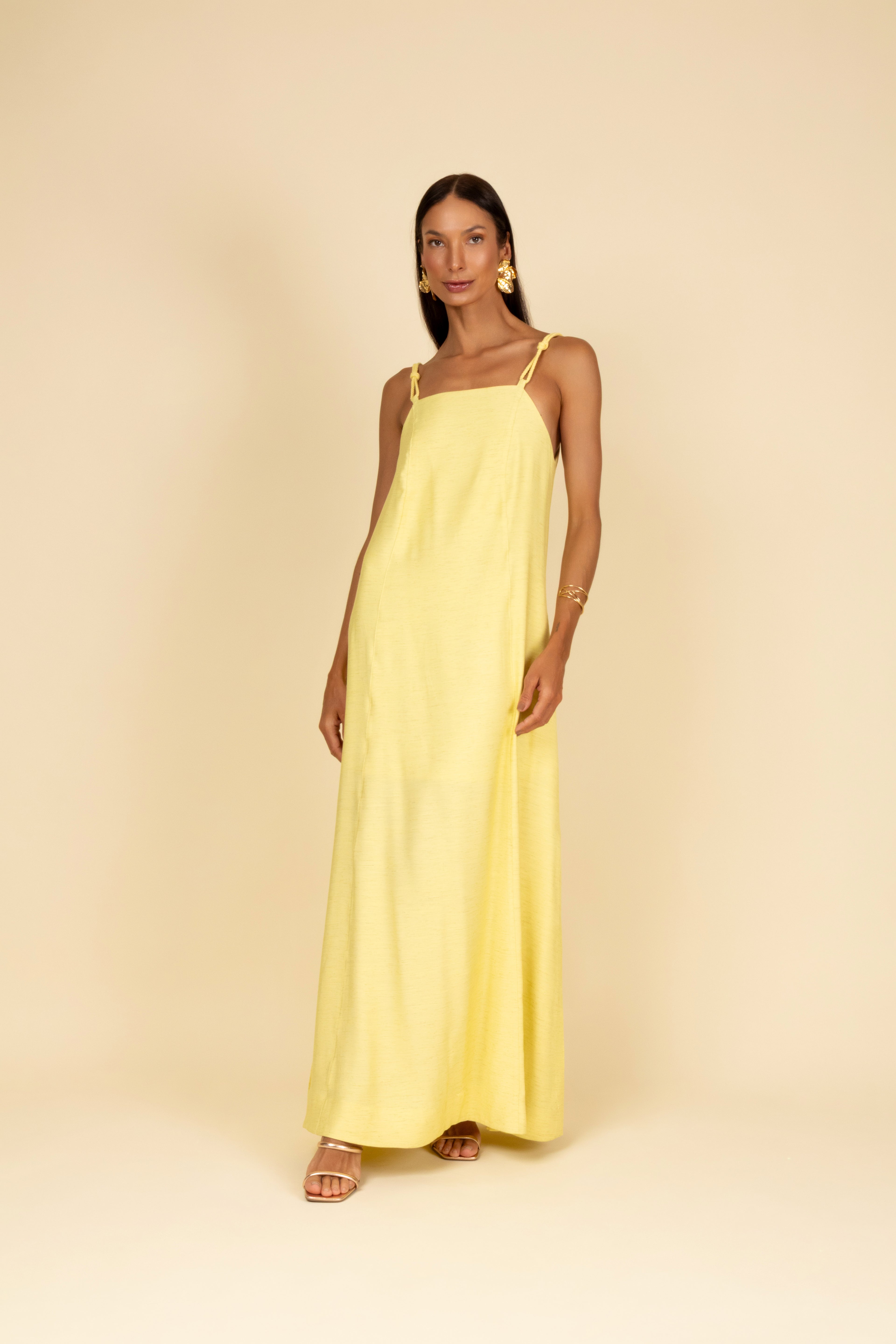 Vestido midi de alças trançadas