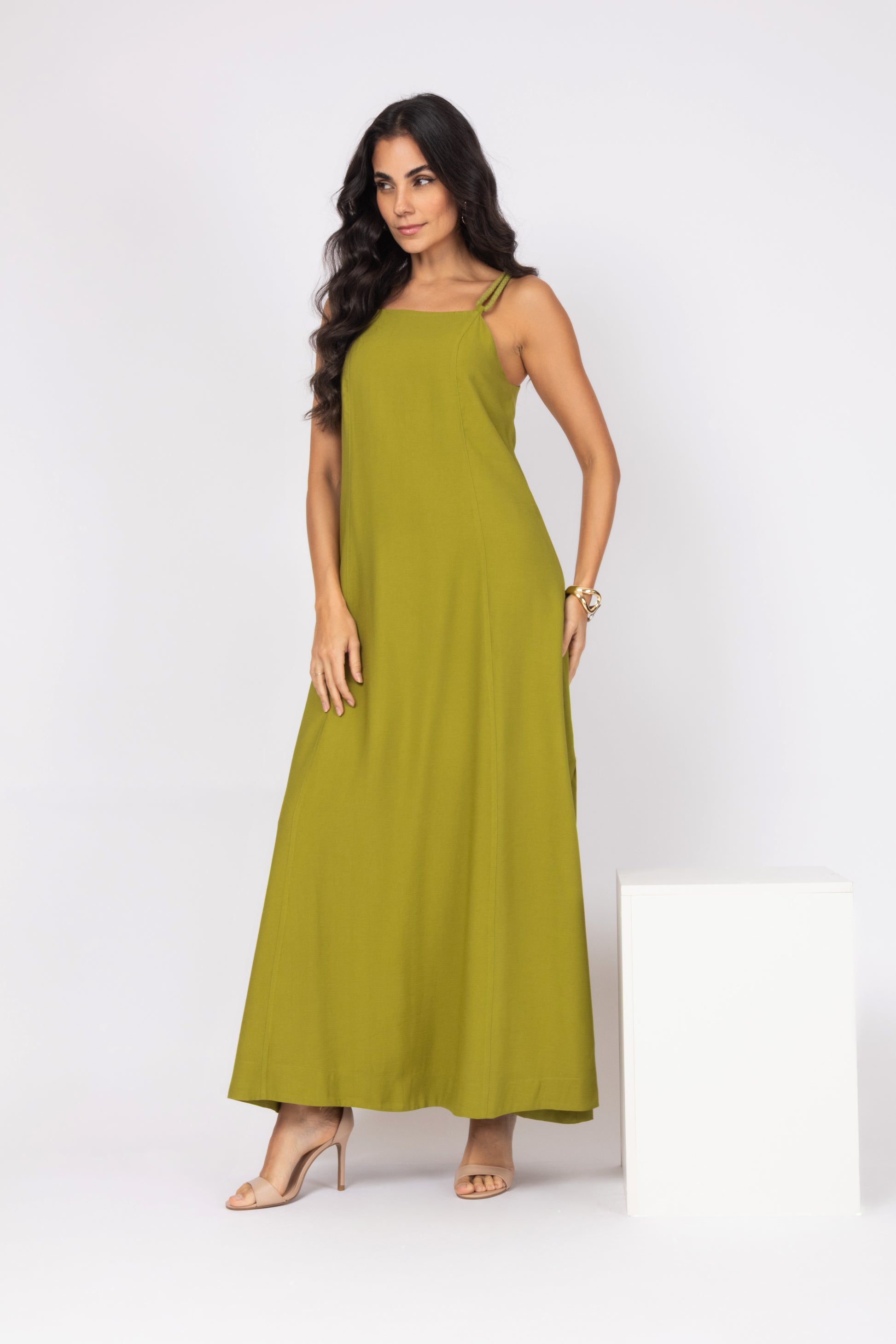 Vestido longo em viscose com alças