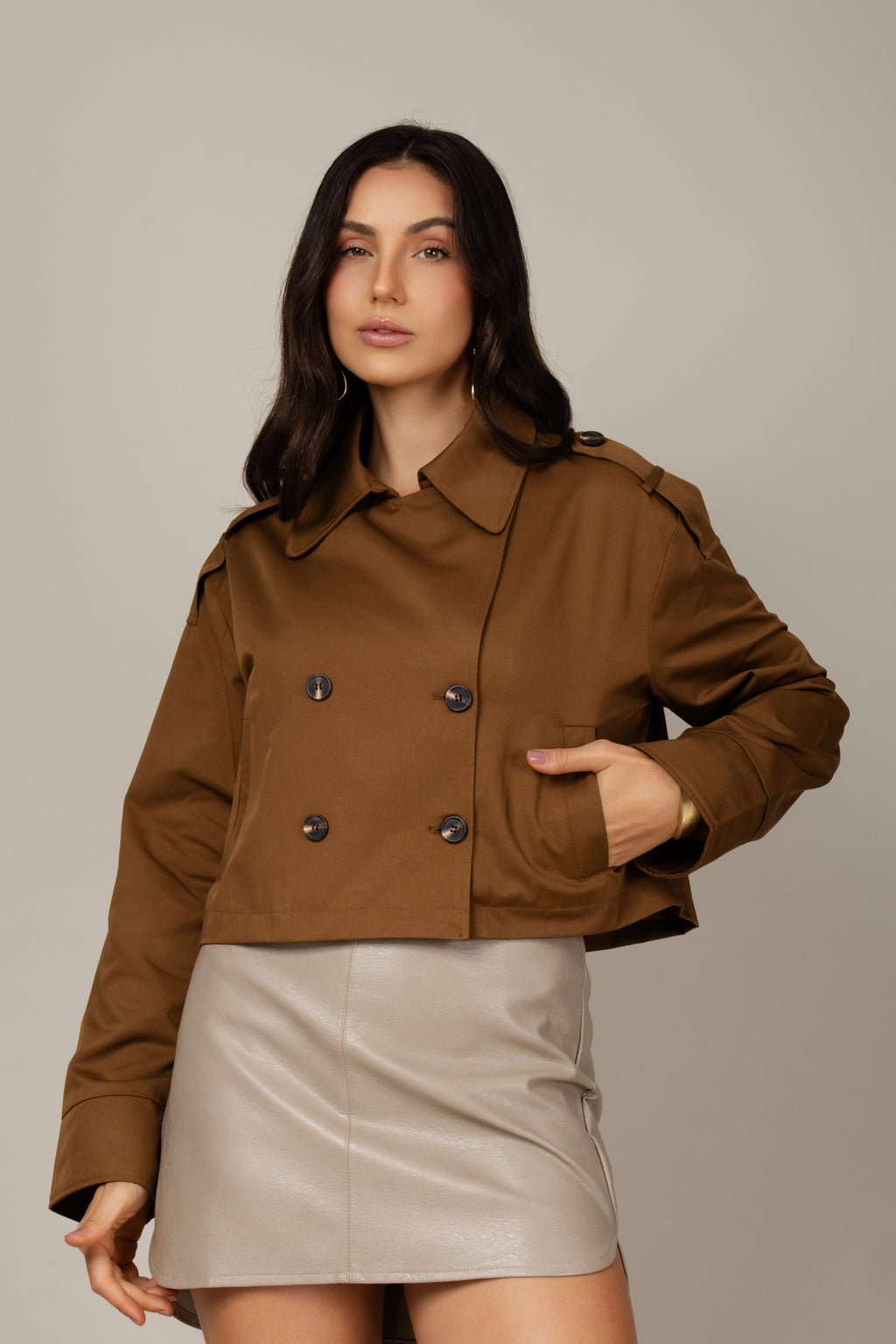 Casaco trench coat curto