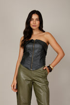 Blusa corset em couro eco