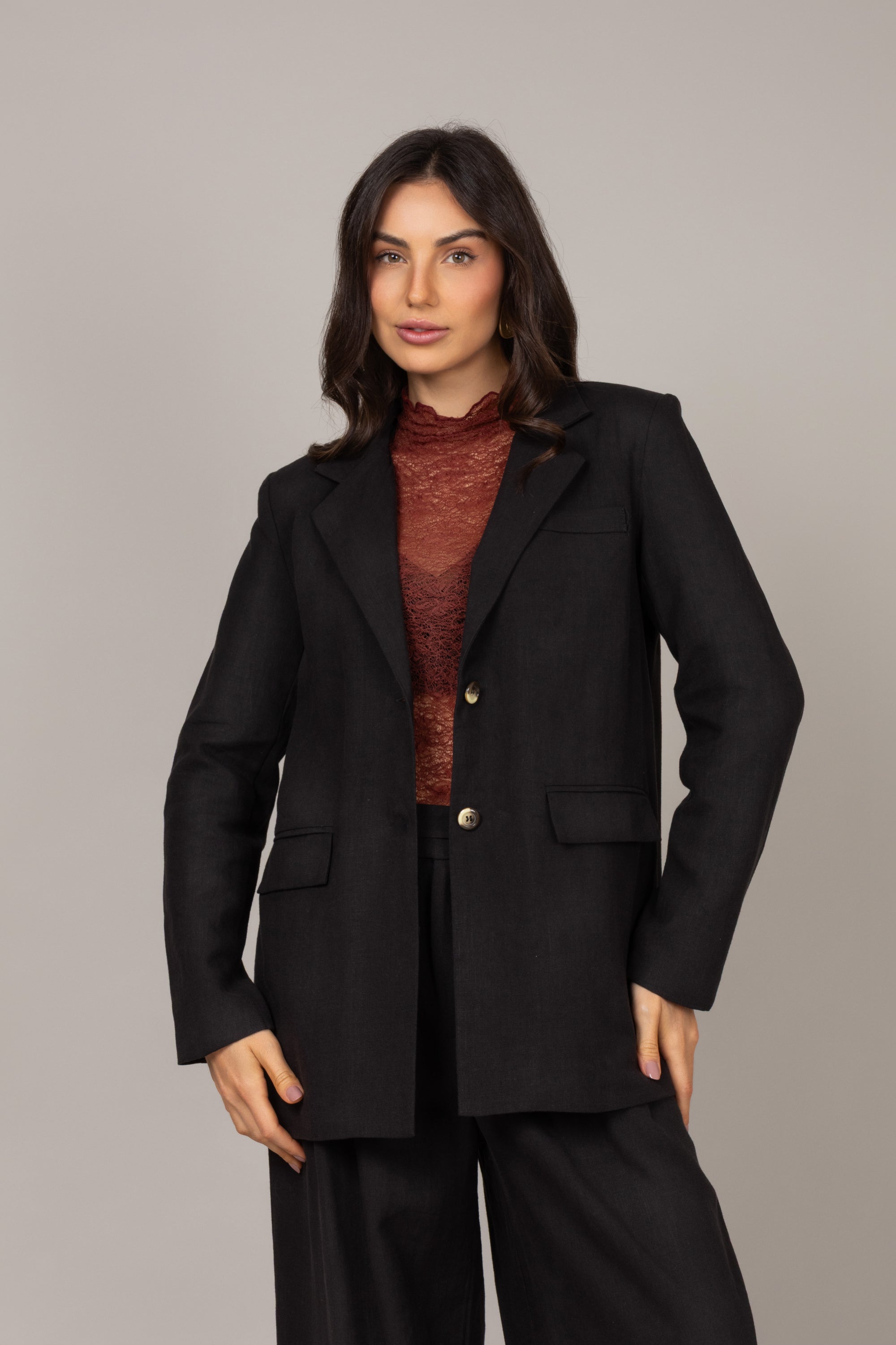 Blazer alongado alfaiataria com ombreiras