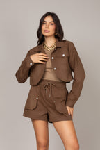 Conjunto de shorts e jaqueta