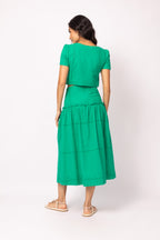 Conjunto de cropped e saia midi