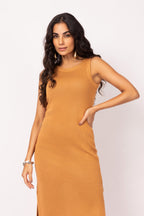 Vestido midi de alça em tricot