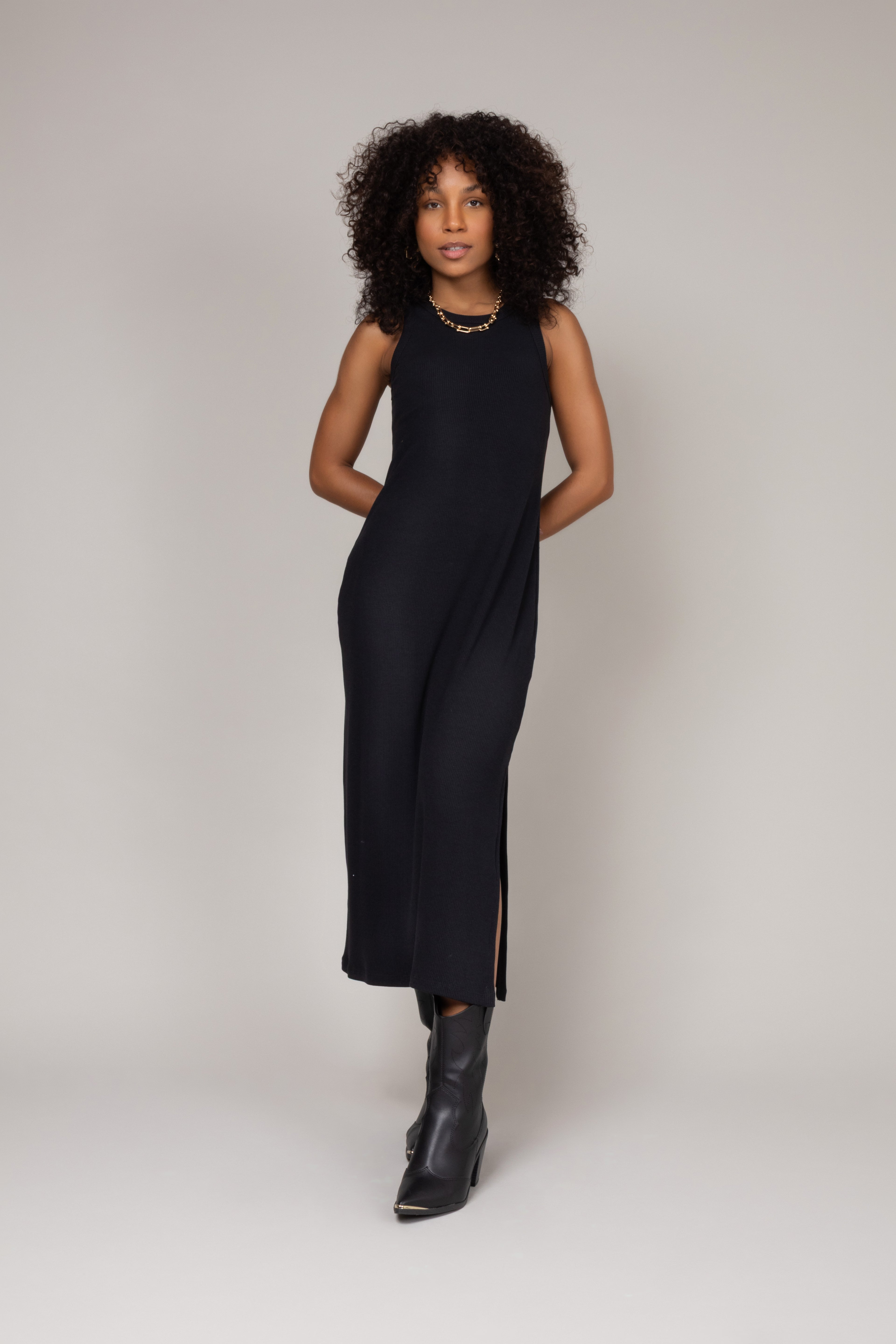 Vestido midi canelado