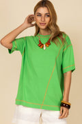 Blusa malha com recortes contrastantes