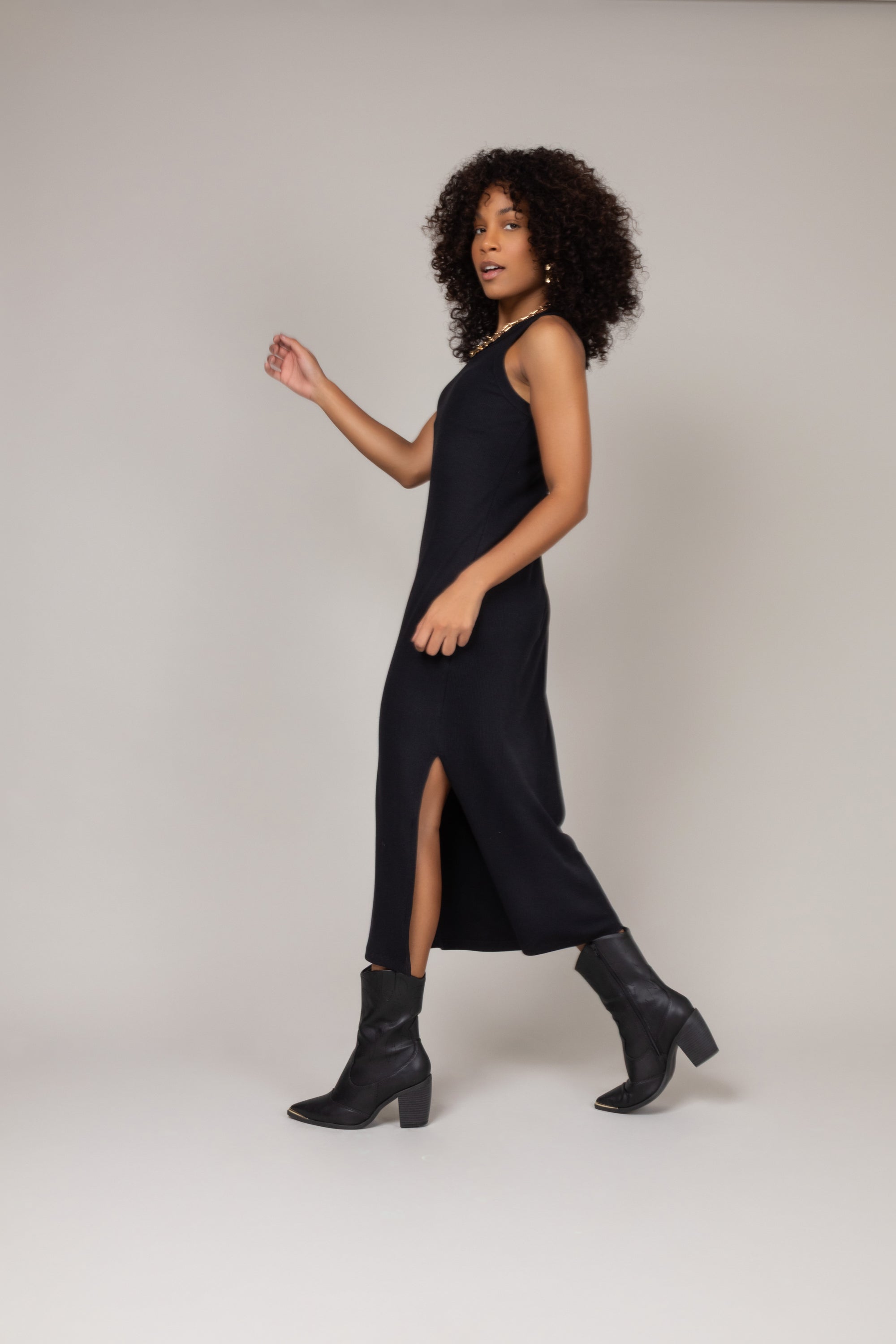 Vestido midi canelado
