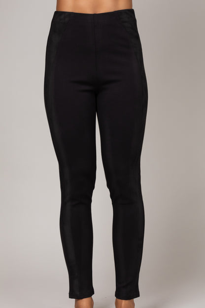 Leggin montaria com recorte