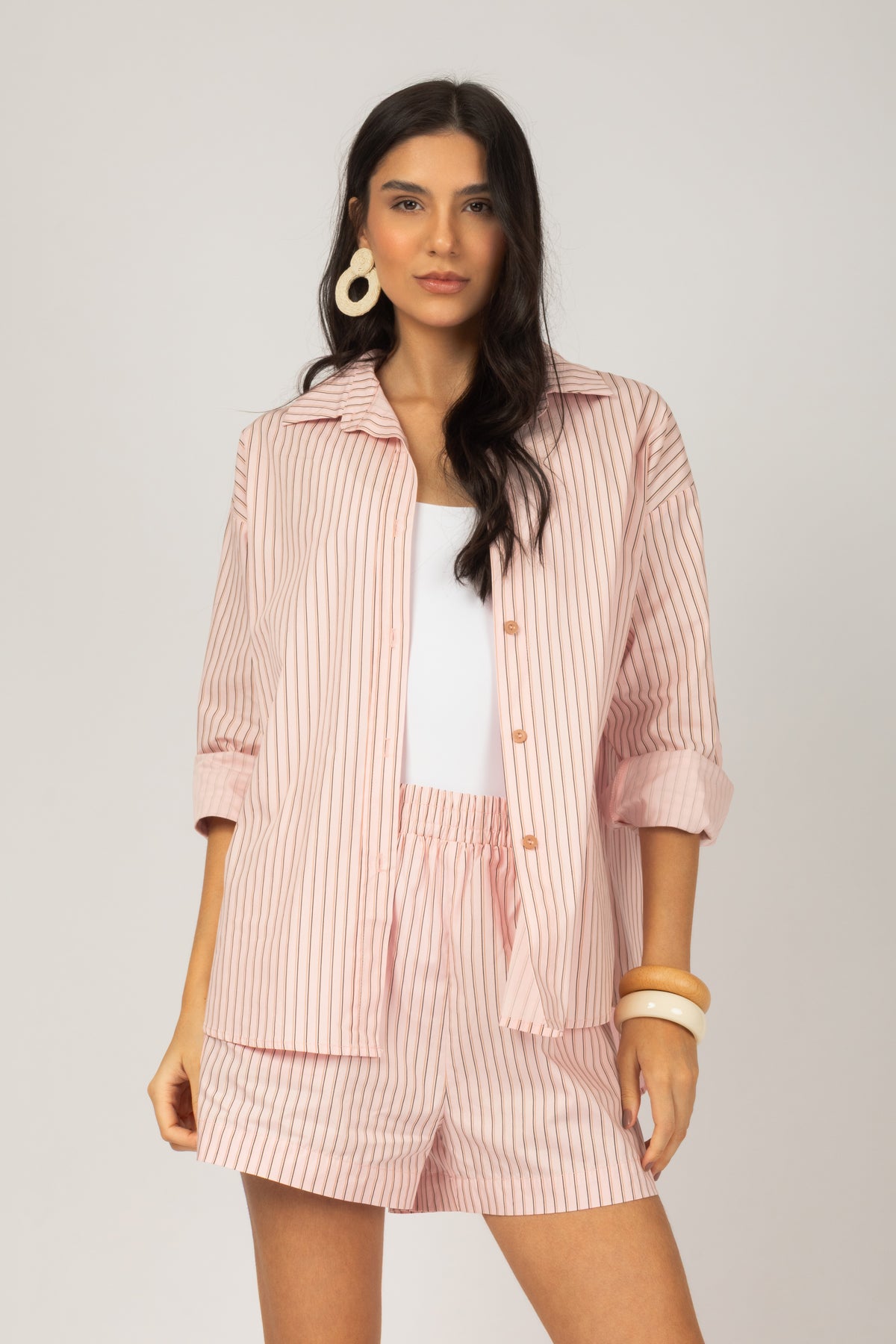 Conjunto listrado camisa e short com elástico