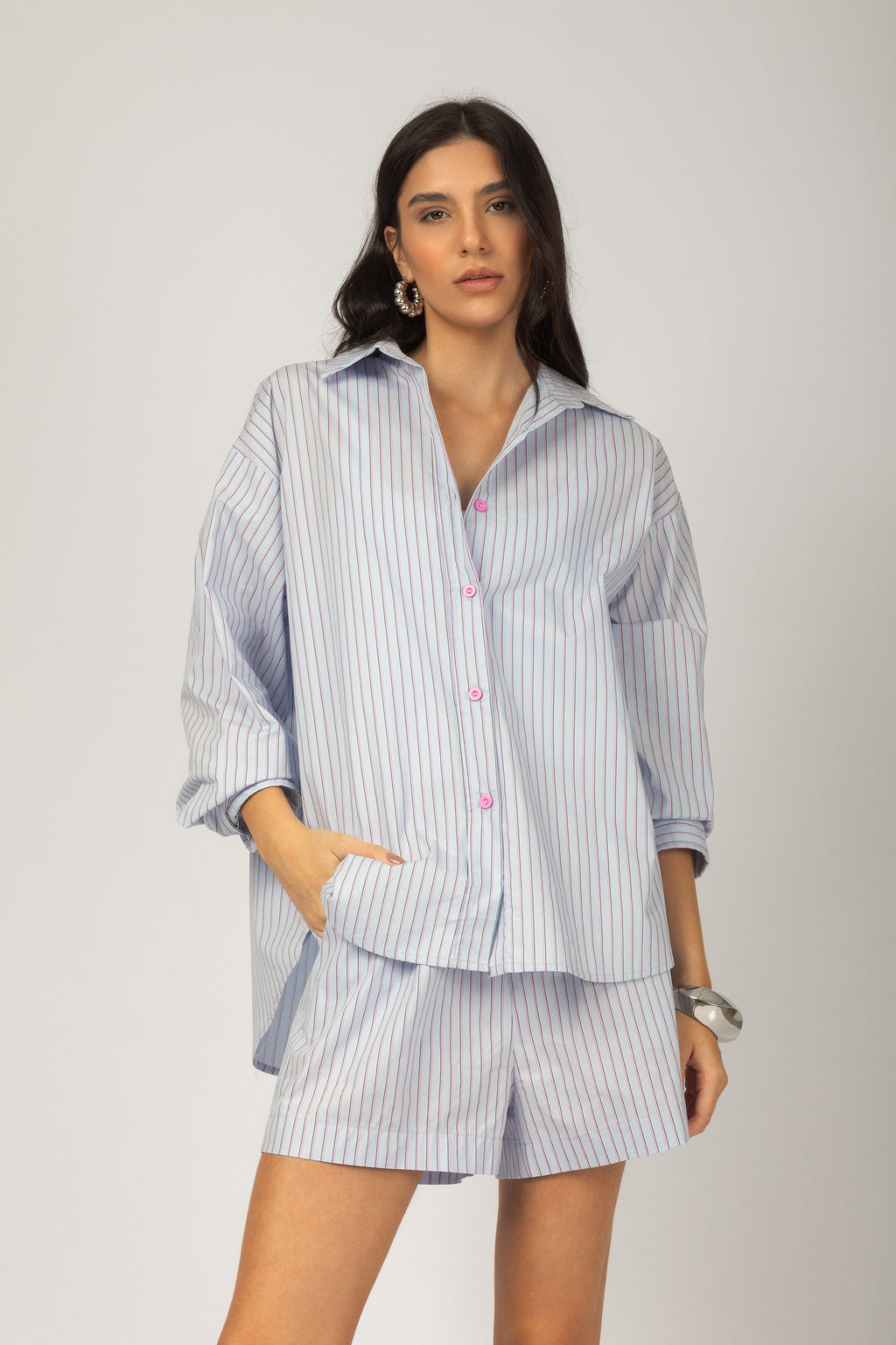 Conjunto listrado camisa e short com elástico