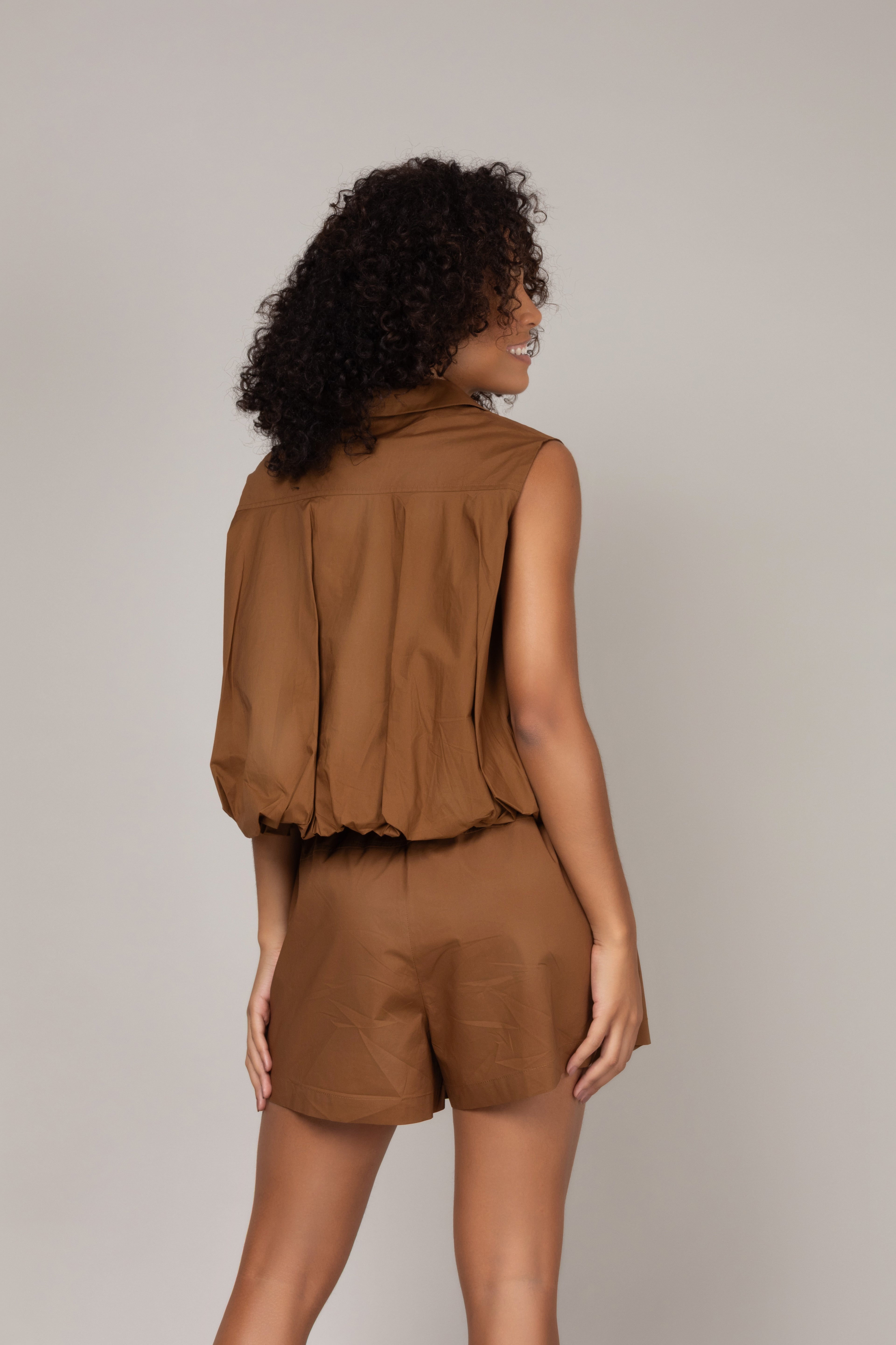 Conjunto de cropped e shorts tactel