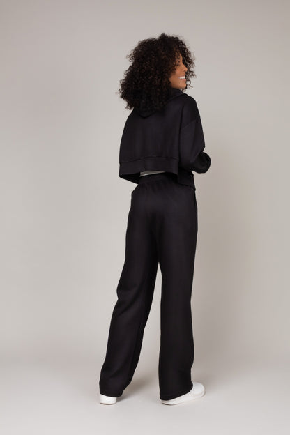 Conjunto jaqueta cropped com calça