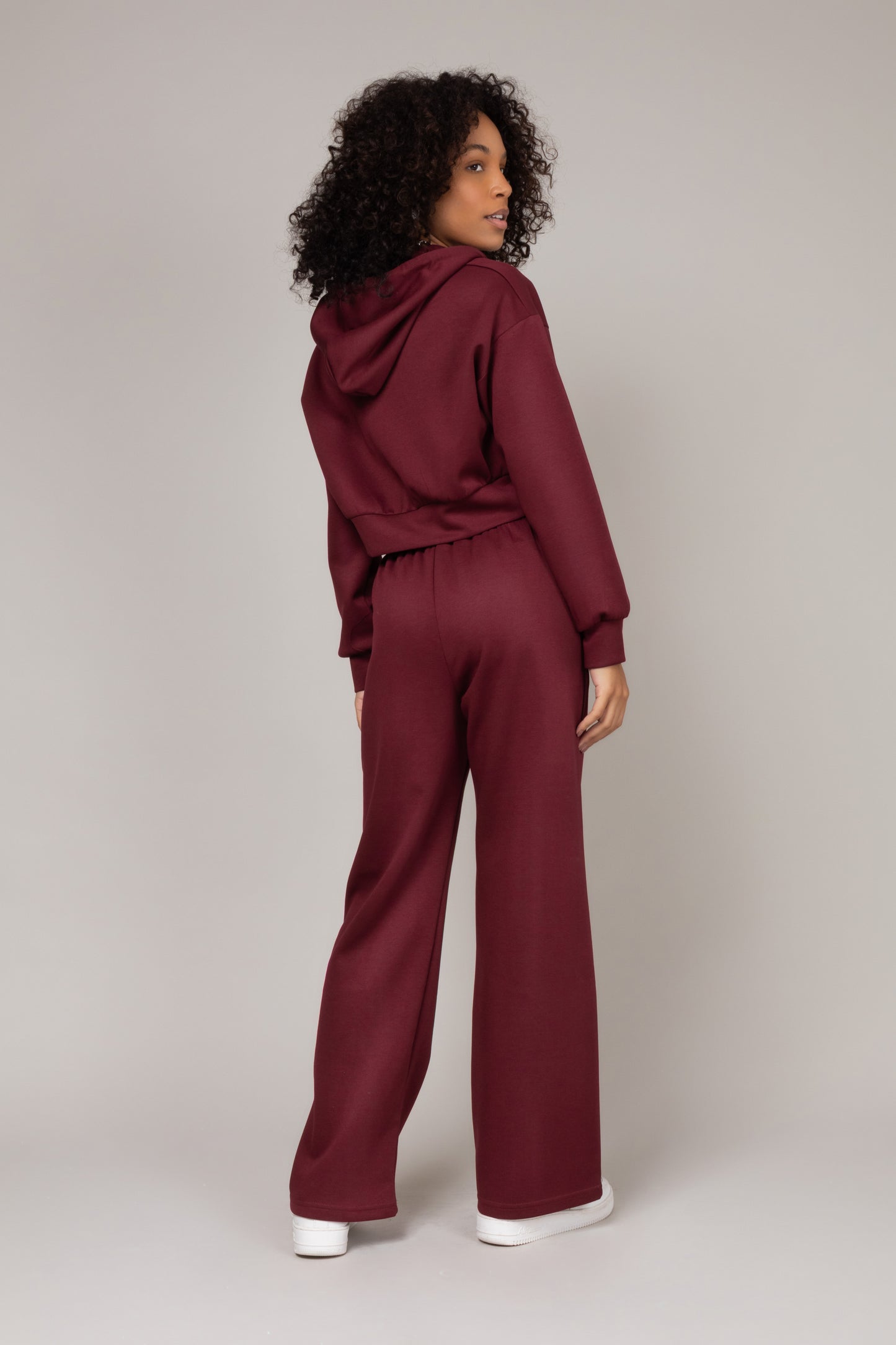 Conjunto jaqueta cropped com calça