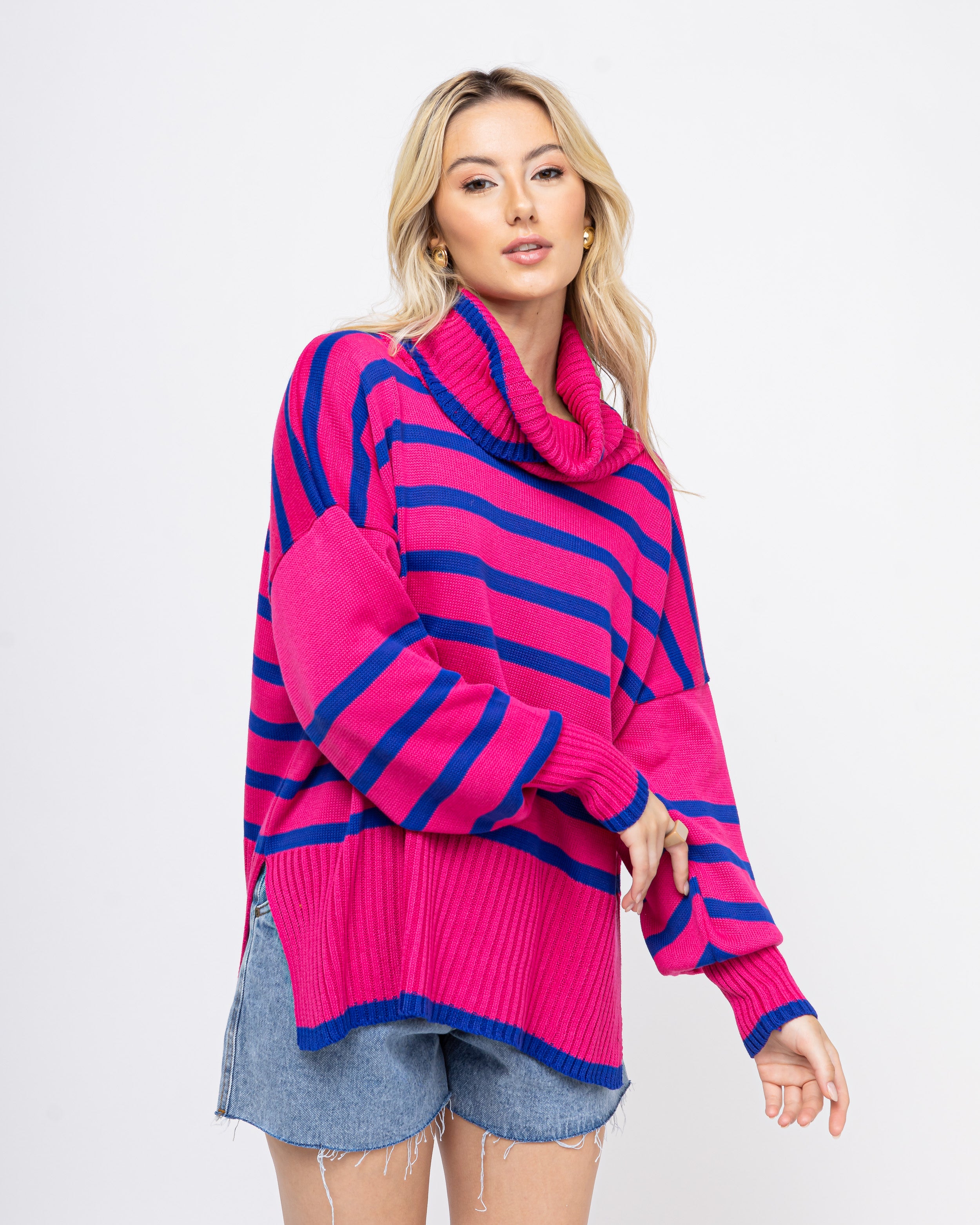 Blusa tricot com gola boba