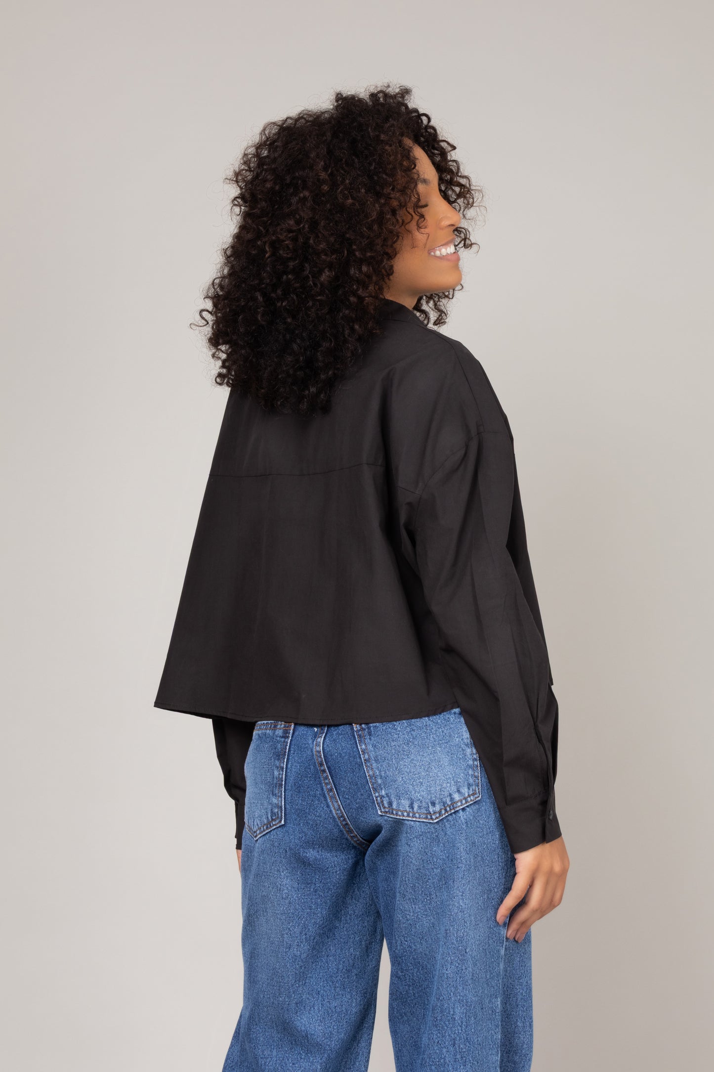 Camisa cropped oversized