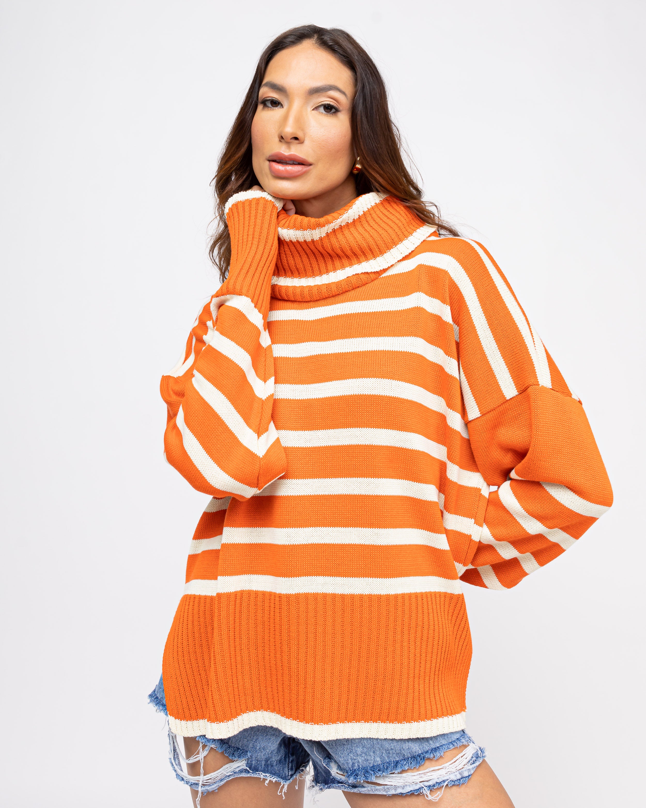 Blusa tricot com gola boba