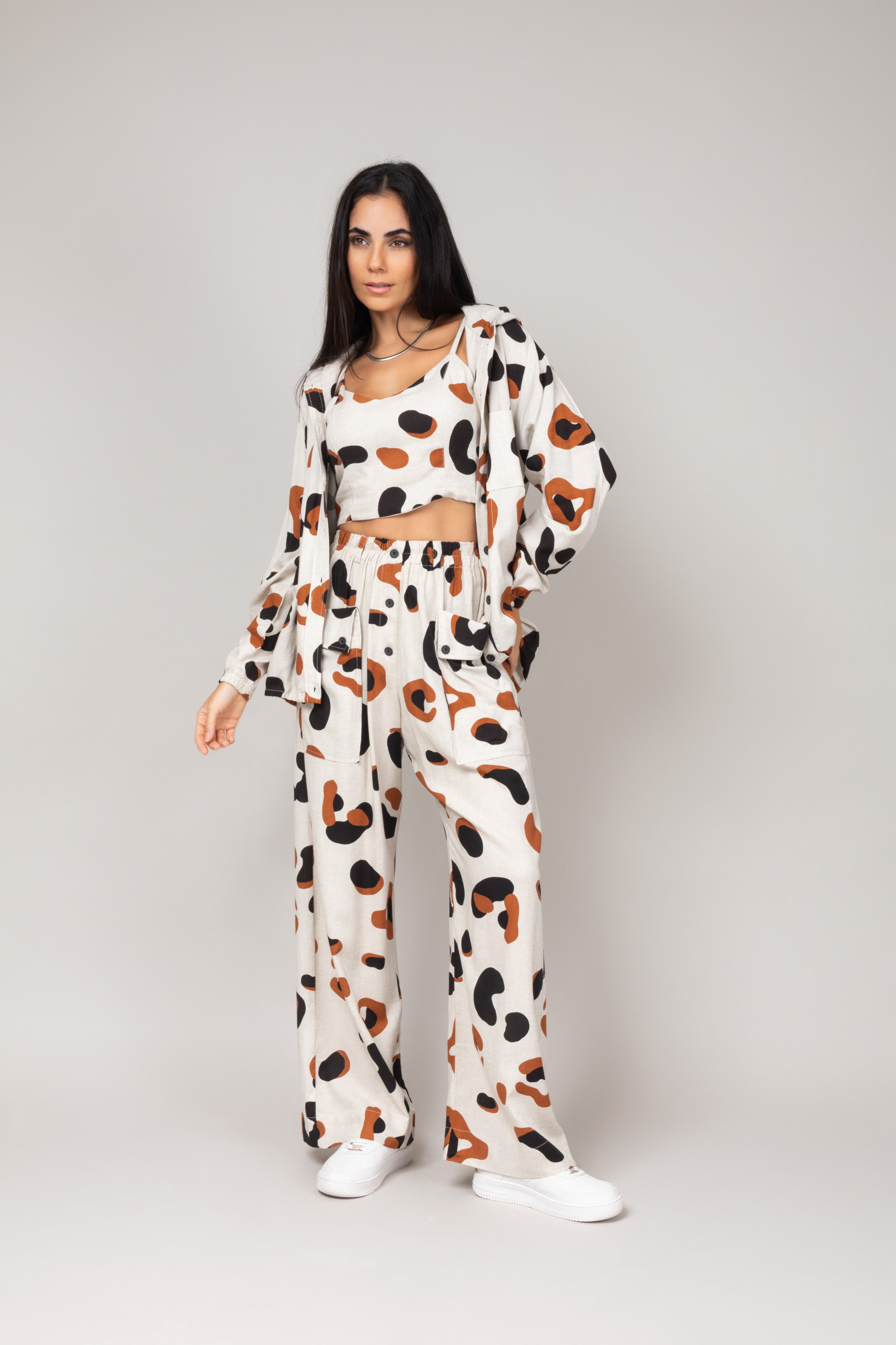 Jaqueta com capuz animal print