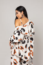 Jaqueta com capuz animal print