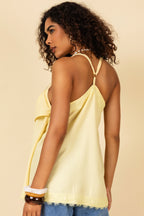 Blusa de alça com babado