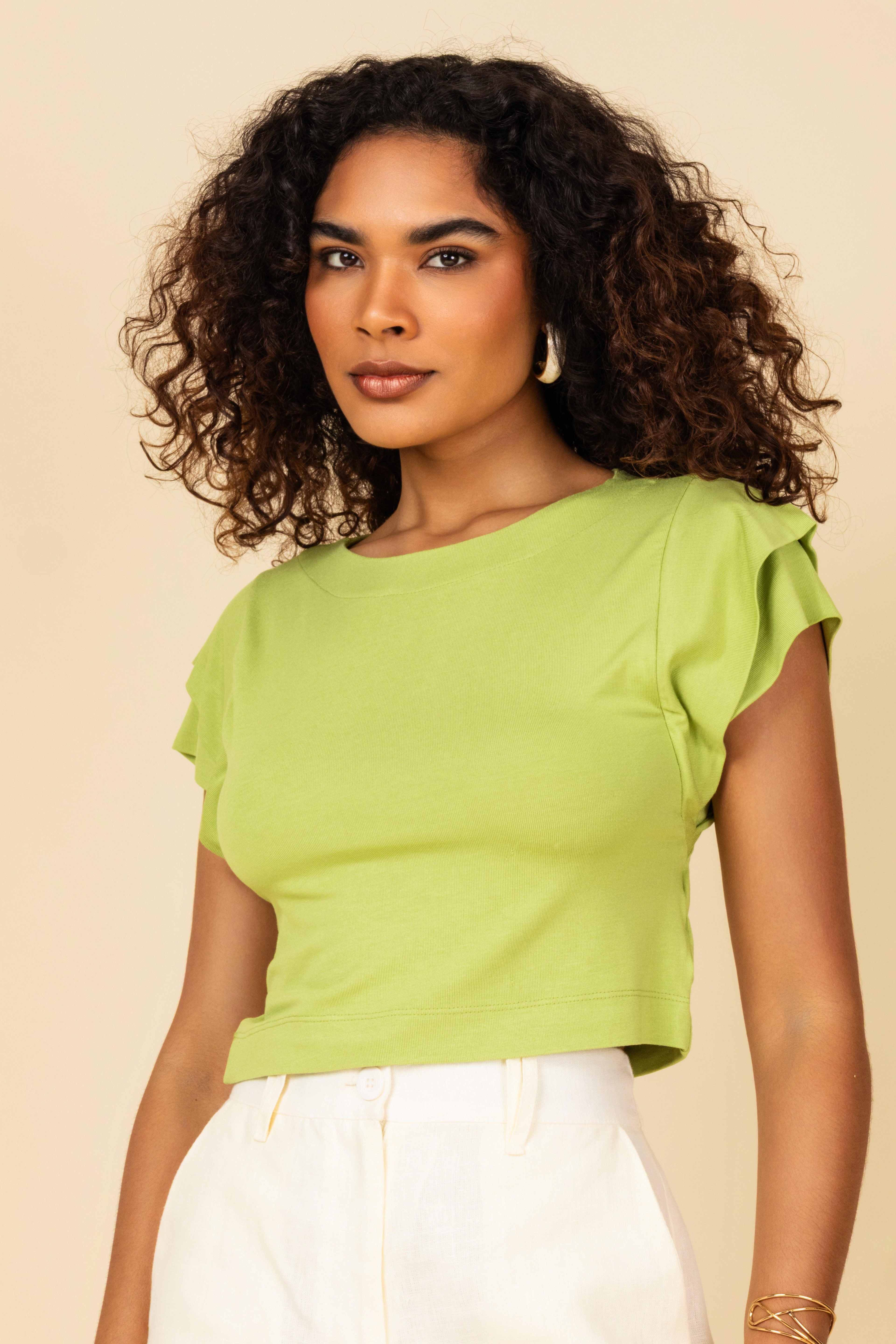 Blusa cropped em malha canelada