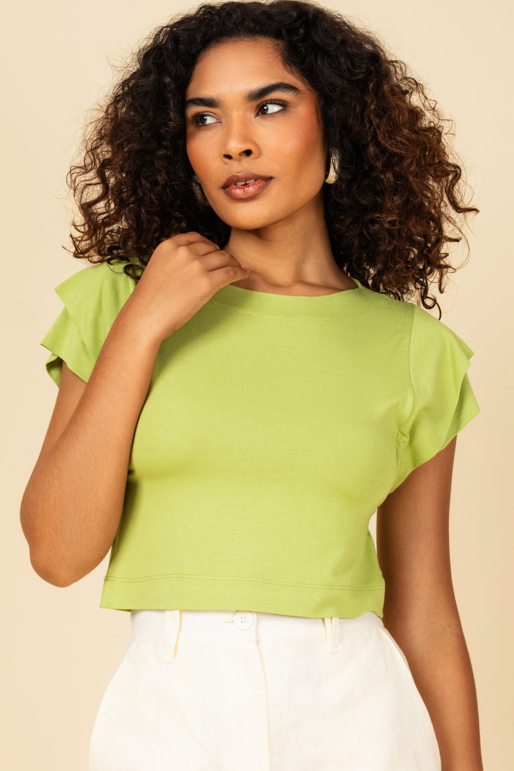 Blusa cropped em malha canelada