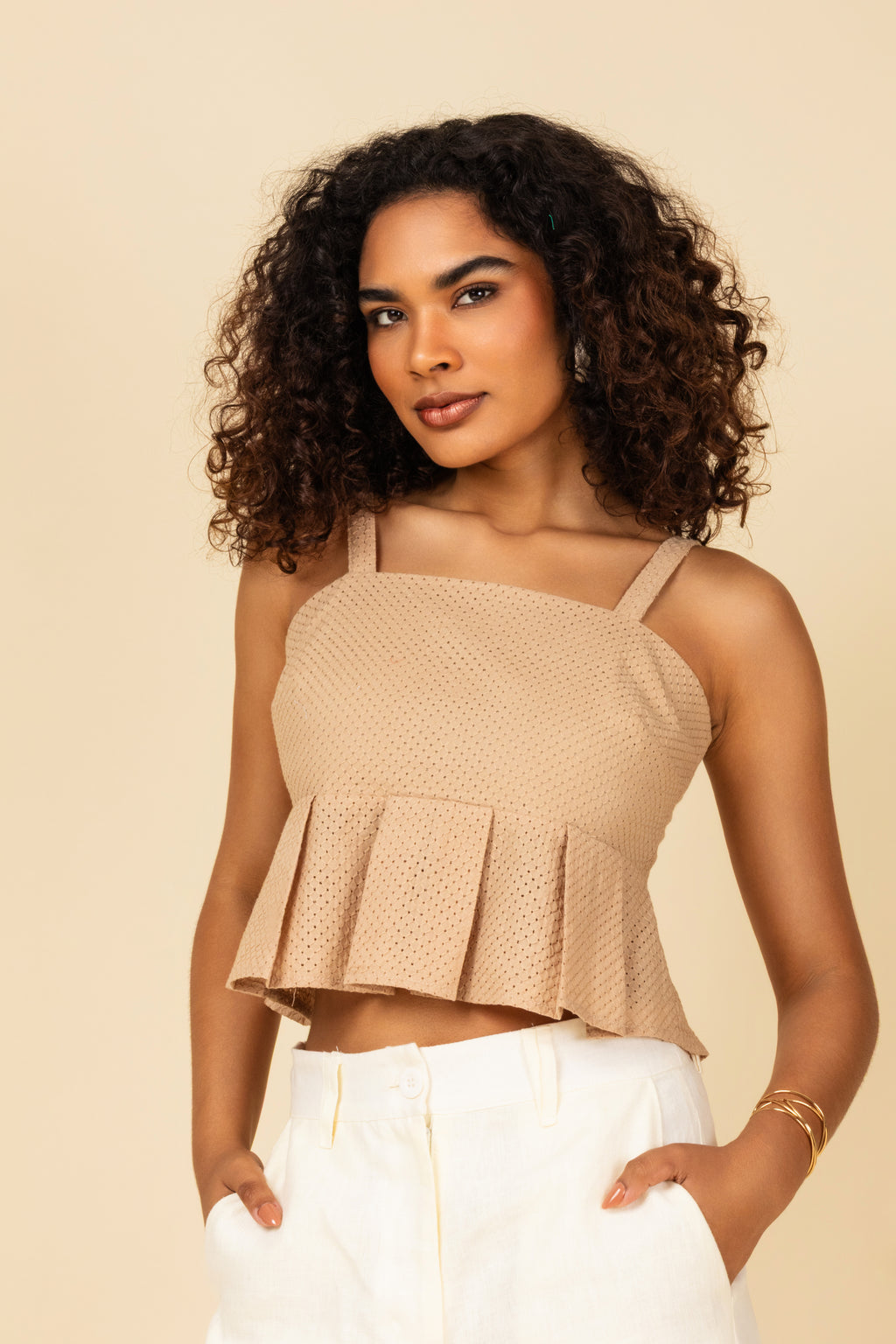 Cropped laise com babado