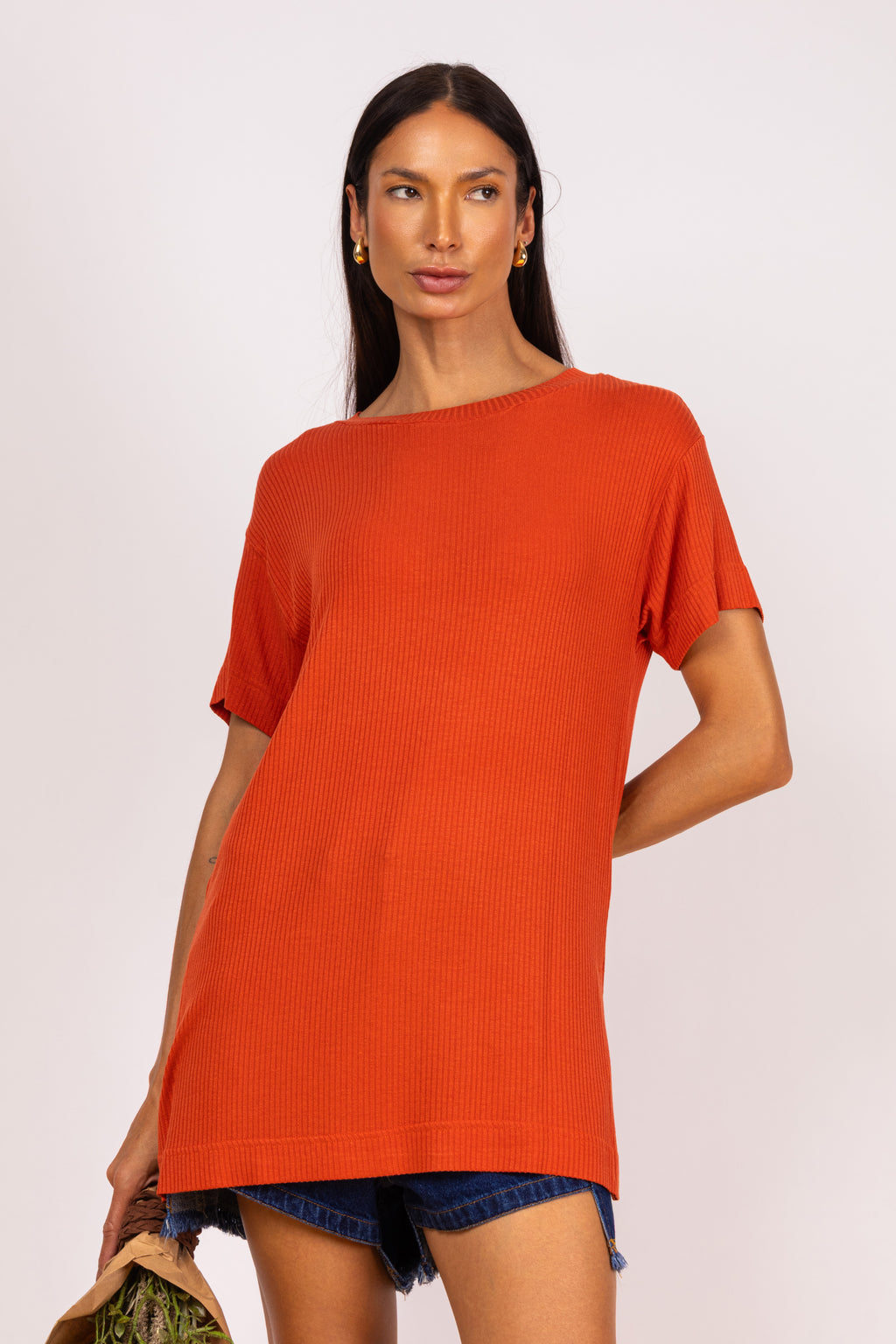 Blusa alongada com fenda