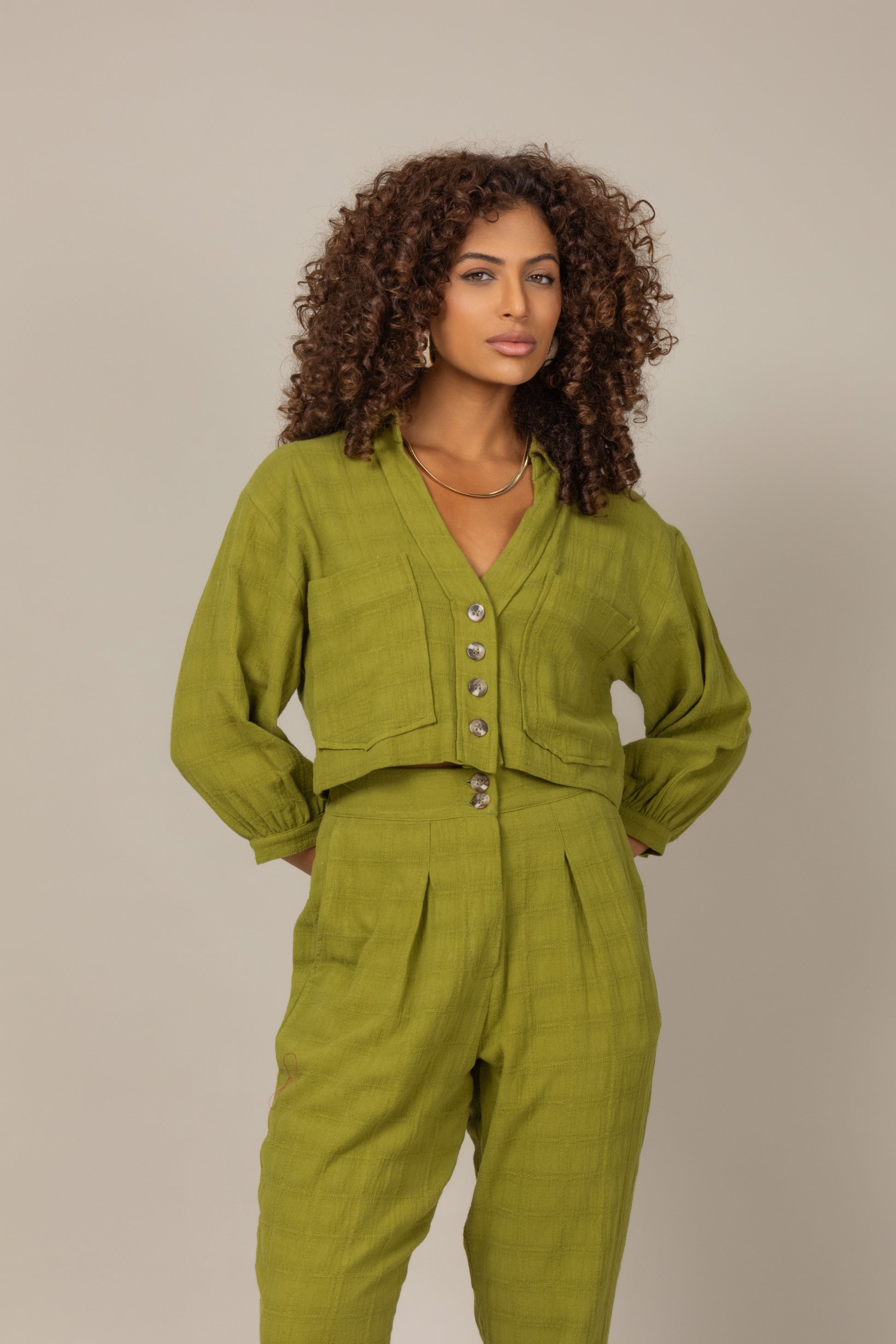 Conjunto leve em algodão de camiseta e calça