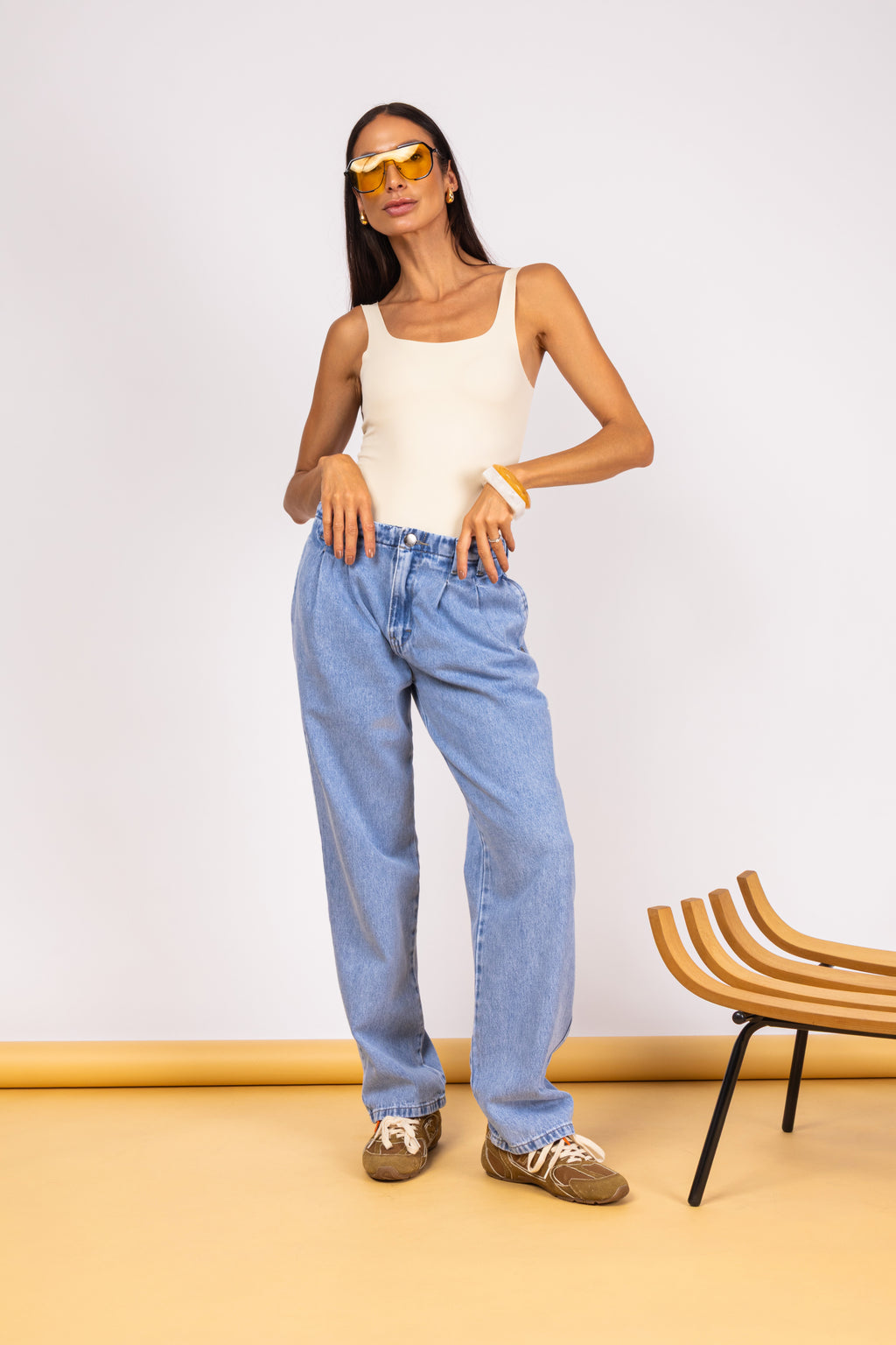 Jeans pantalona com pregas
