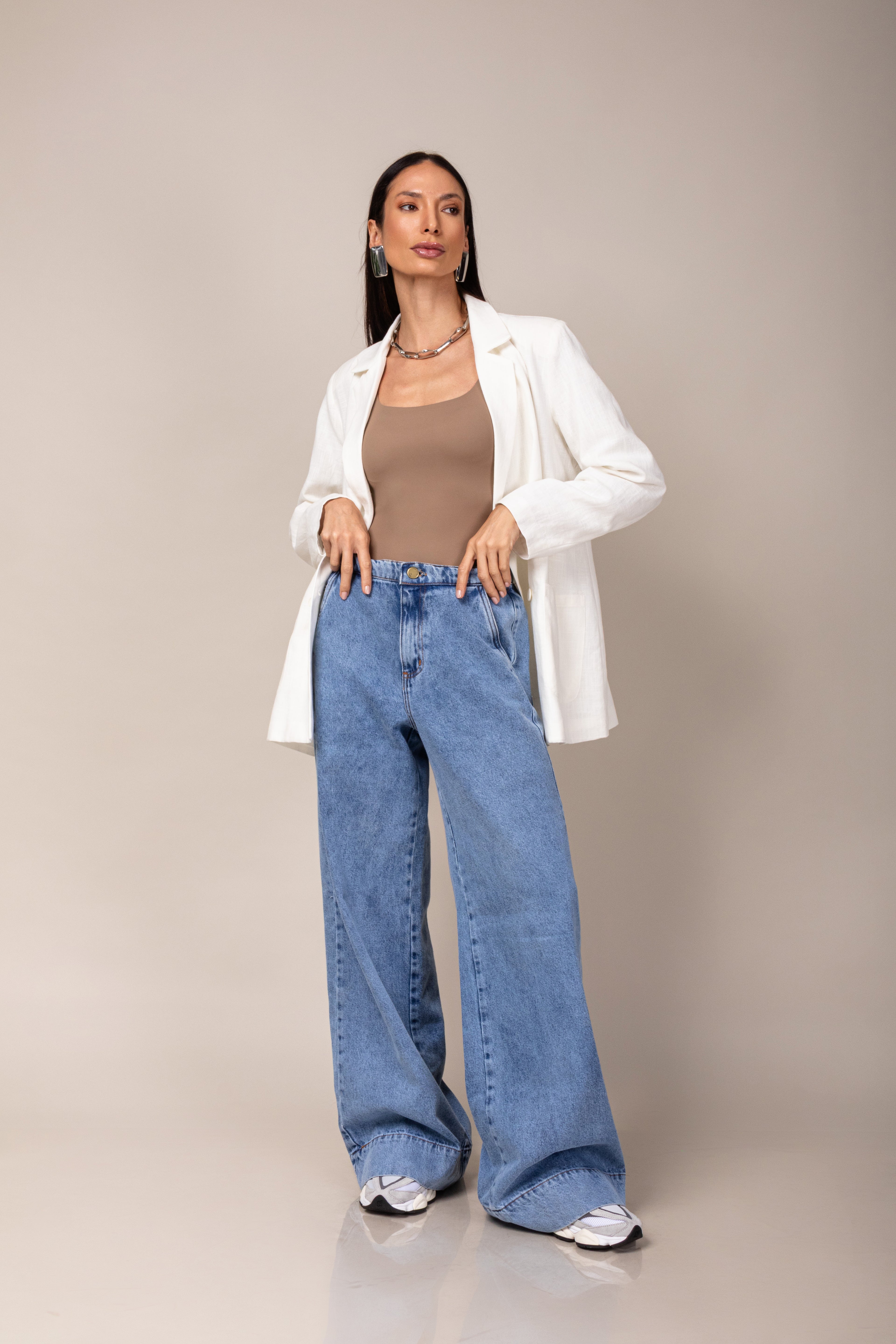 Calça jeans wide leg com elástico