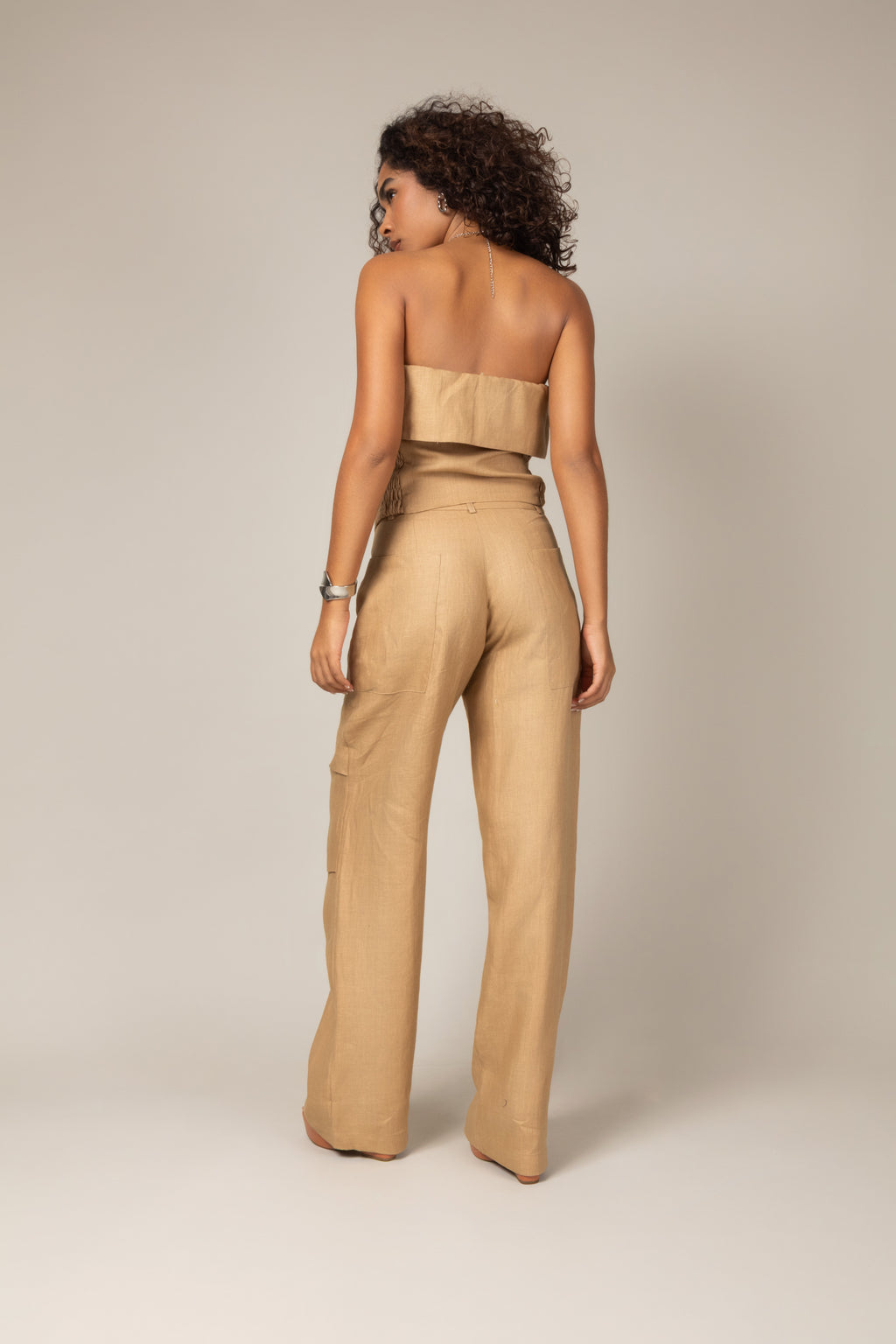 Conjunto cropped e calça pantalona