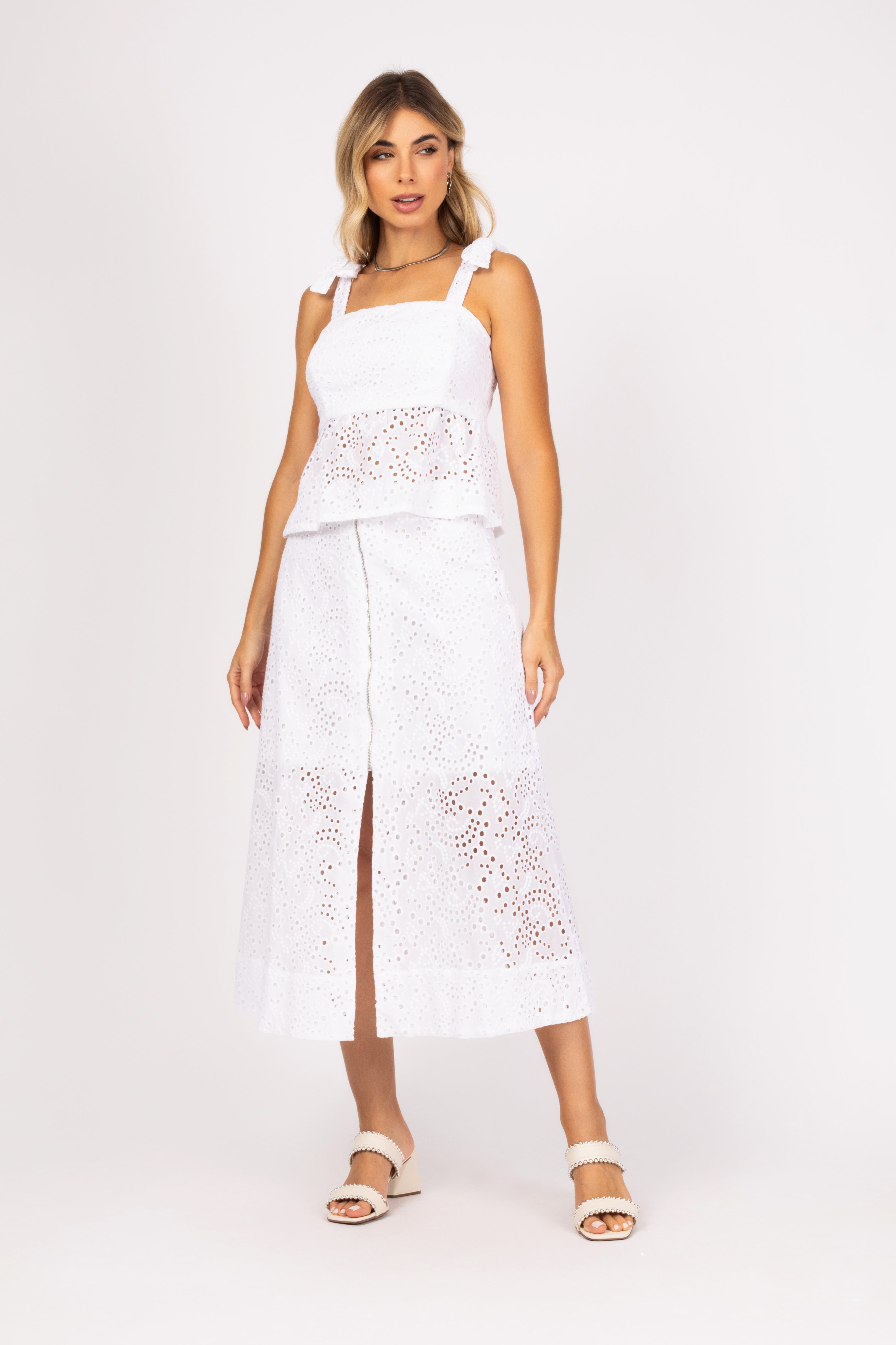 Conjunto de top e saia laise