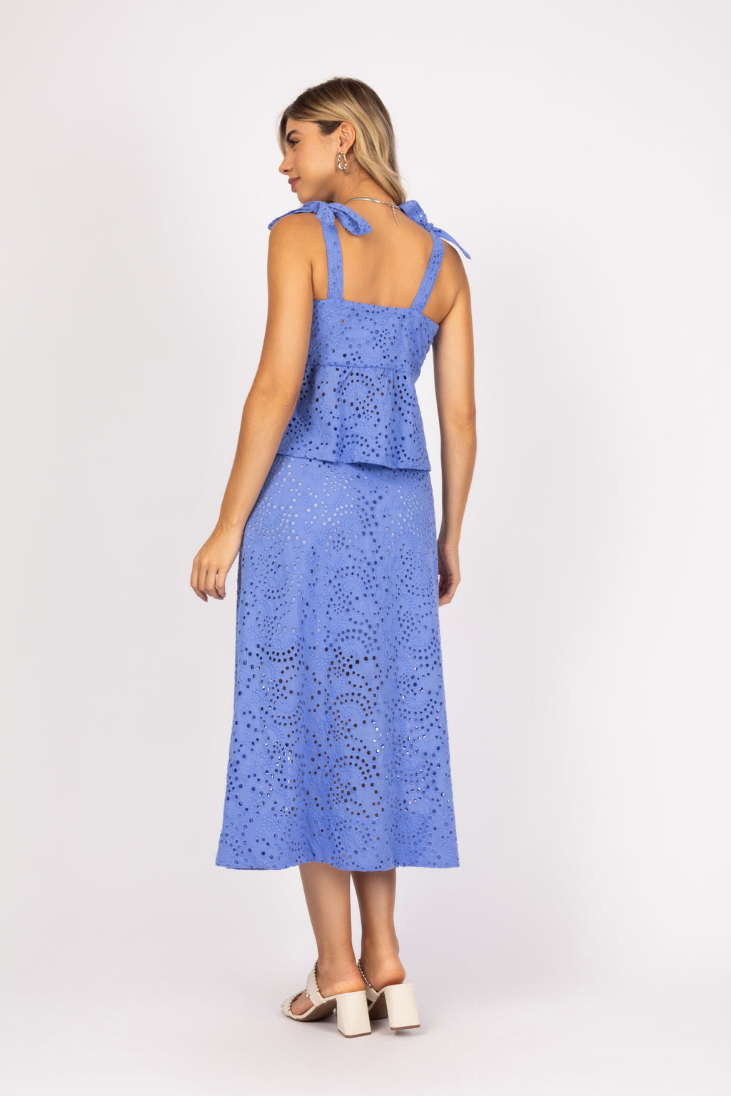 Conjunto de top e saia laise