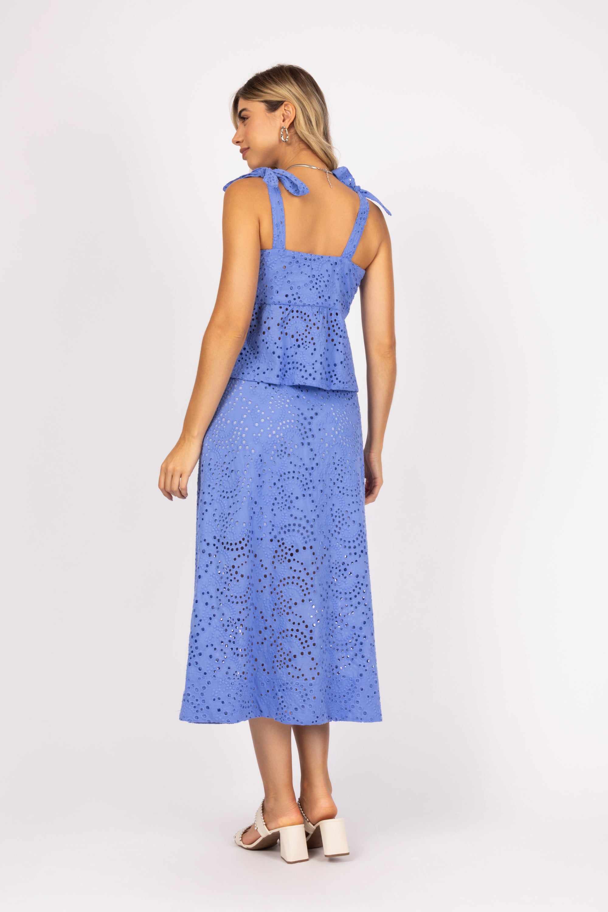 Conjunto de top e saia laise