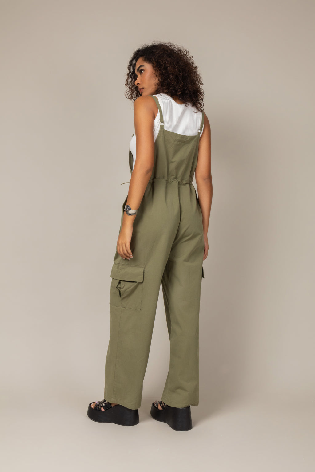 Jardineira com bolso cargo