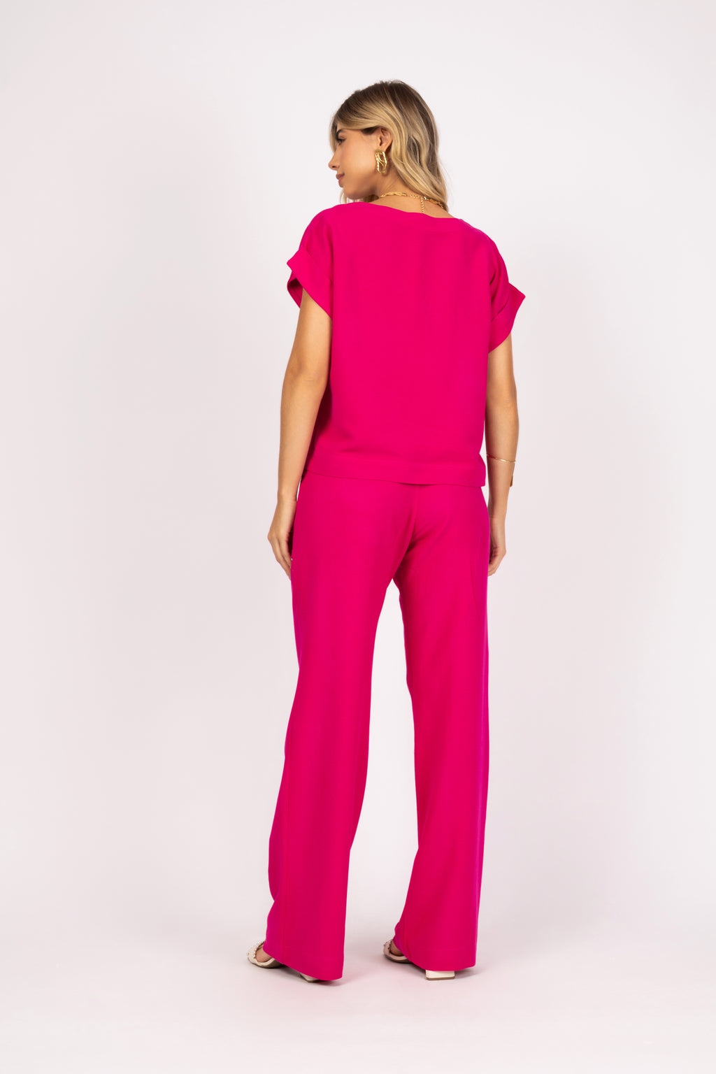 Conjunto de máxi cropped com calça