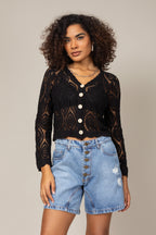 Cardigan em crochê com detalhes