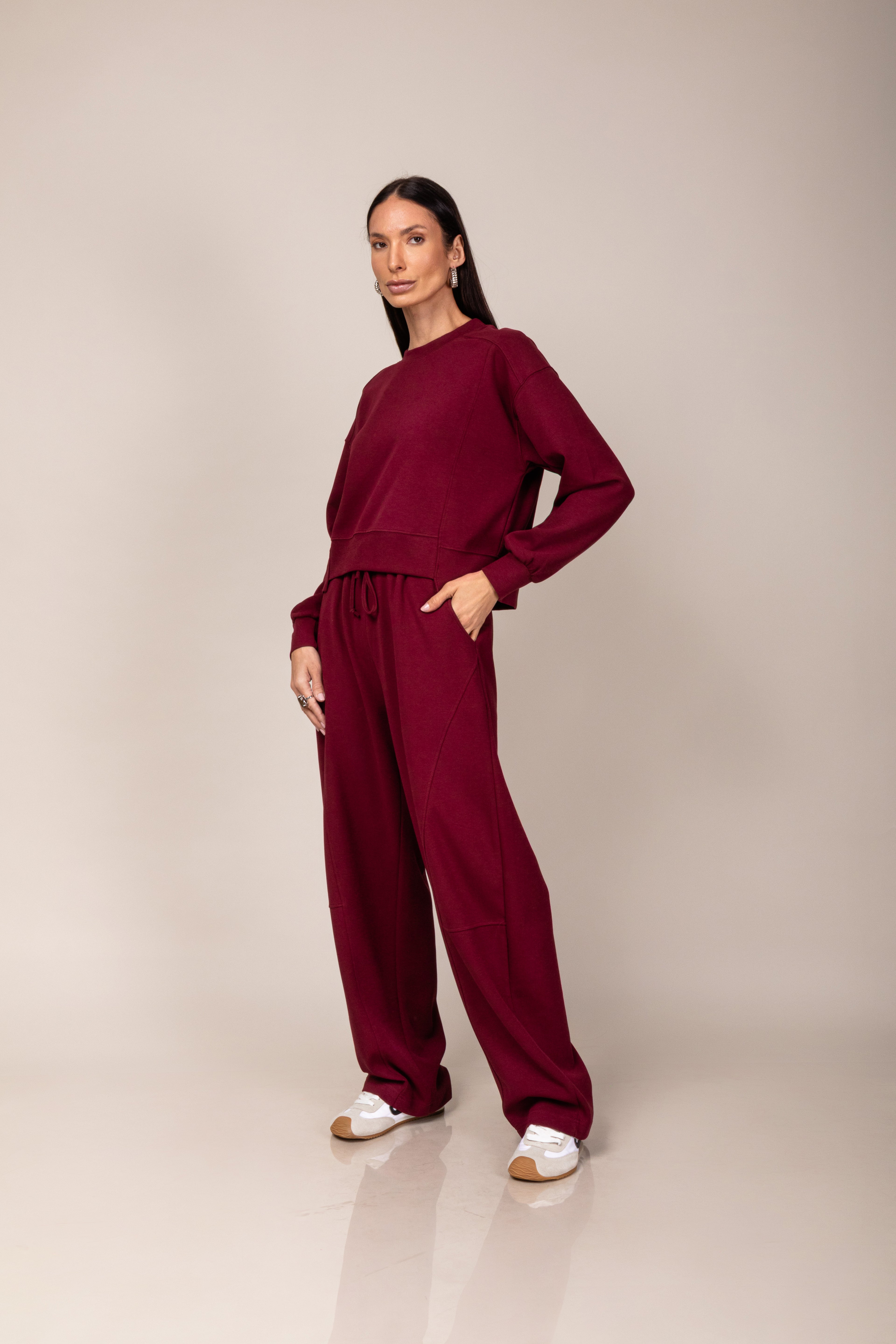 Conjunto casual wide leg com recortes