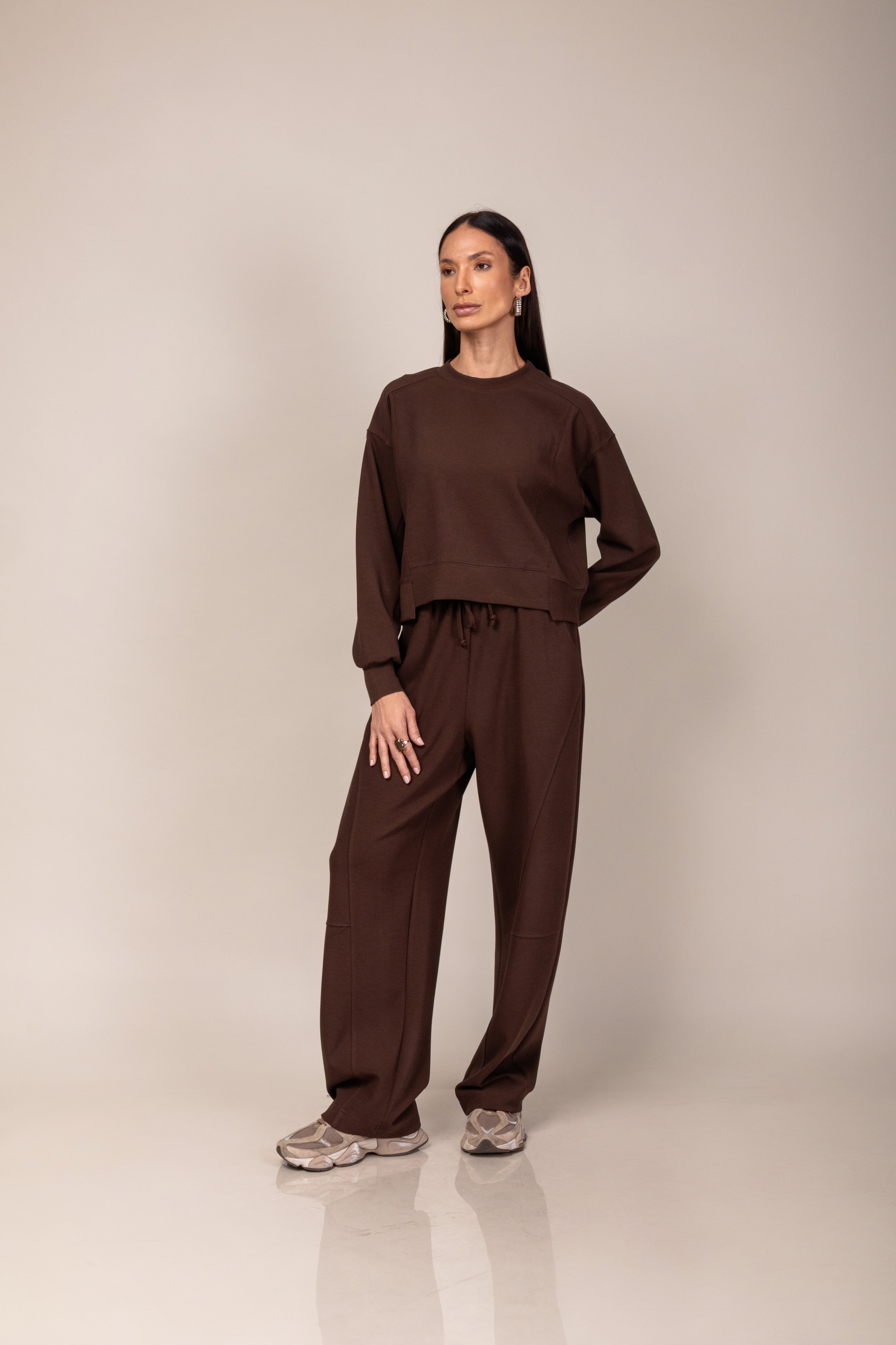 Conjunto casual wide leg com recortes