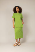 Conjunto canelado blusa e saia midi