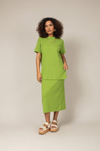 Conjunto canelado blusa e saia midi